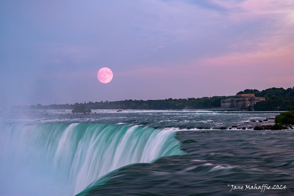 Moonrise @ Niagara Falls - June 2024