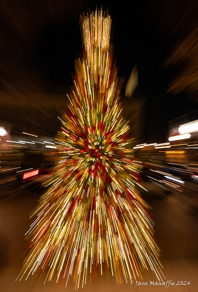 Christmas Tree ICM - Dec 24