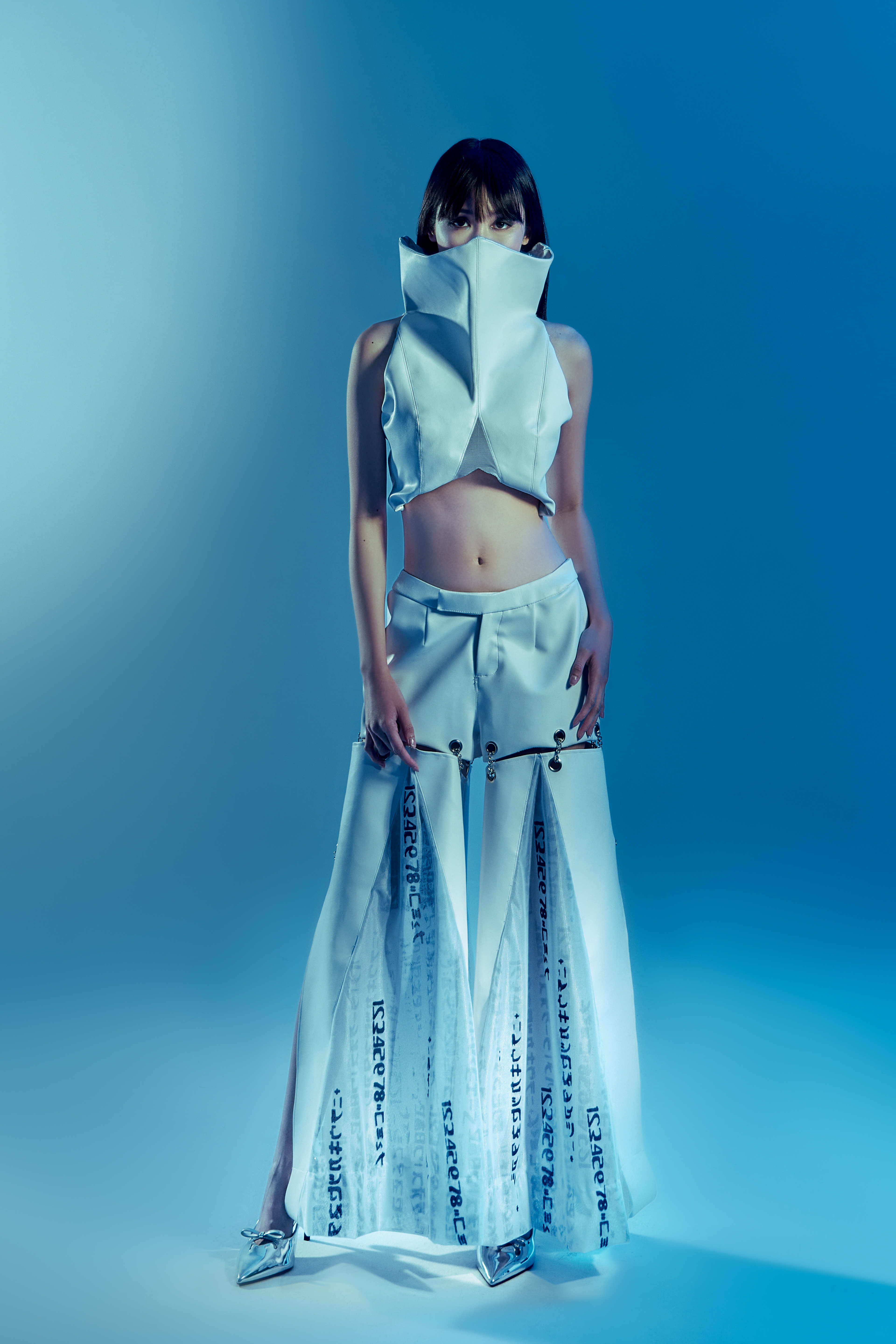 LOOK 4