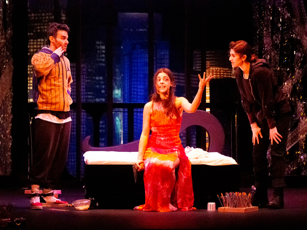 Biteatral - Sabıkalı Kalpler