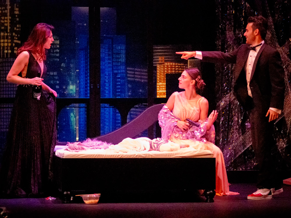 Biteatral - Sabıkalı Kalpler