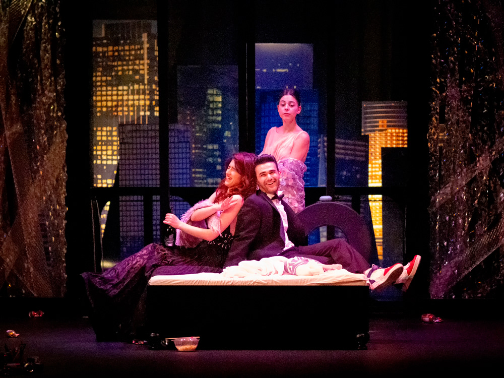 Biteatral - Sabıkalı Kalpler