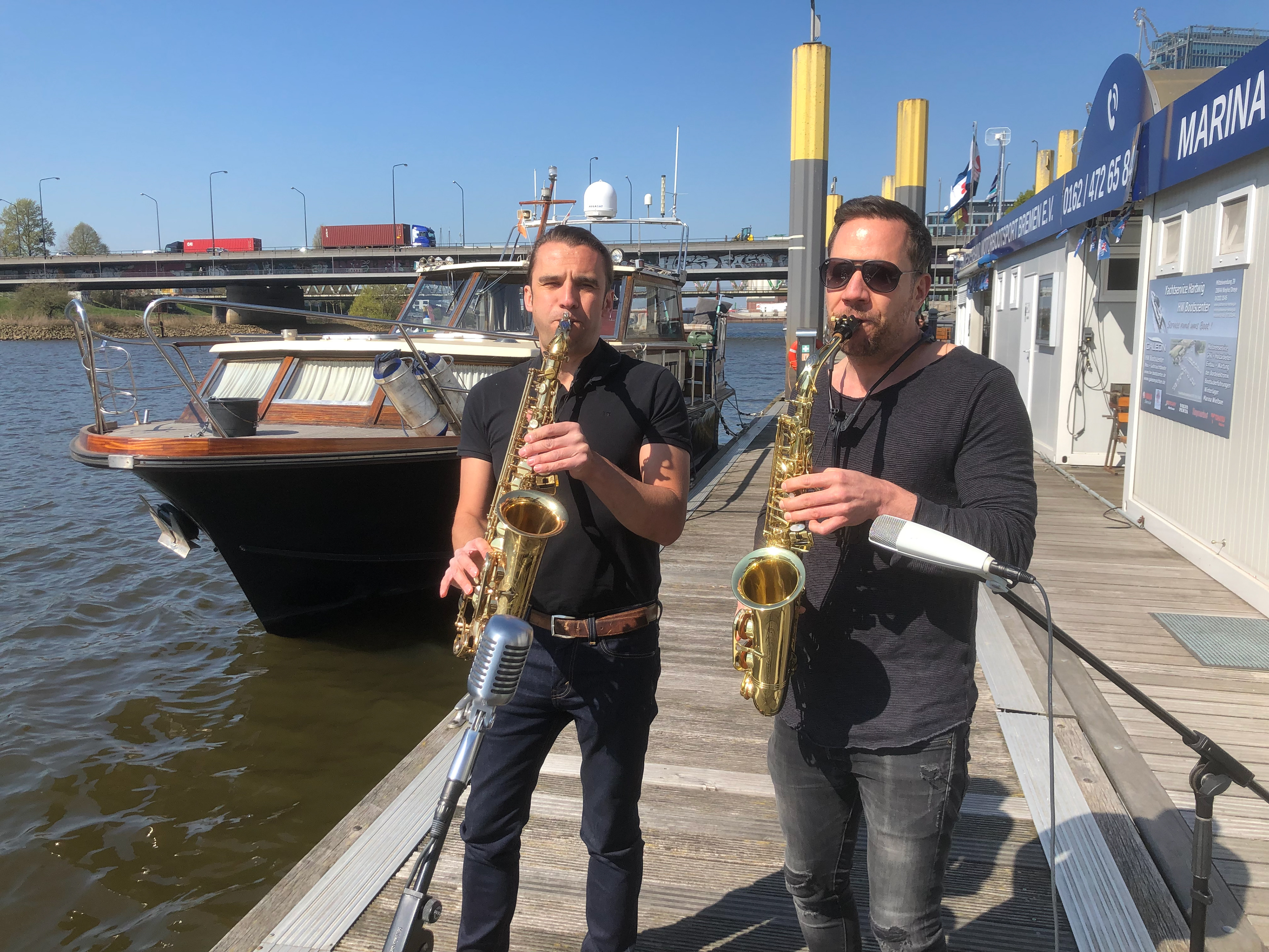James Last-Gedächtniskonzert an der Weser zusammen mit Bremen Vier-Kollege Roland Kanwicher.