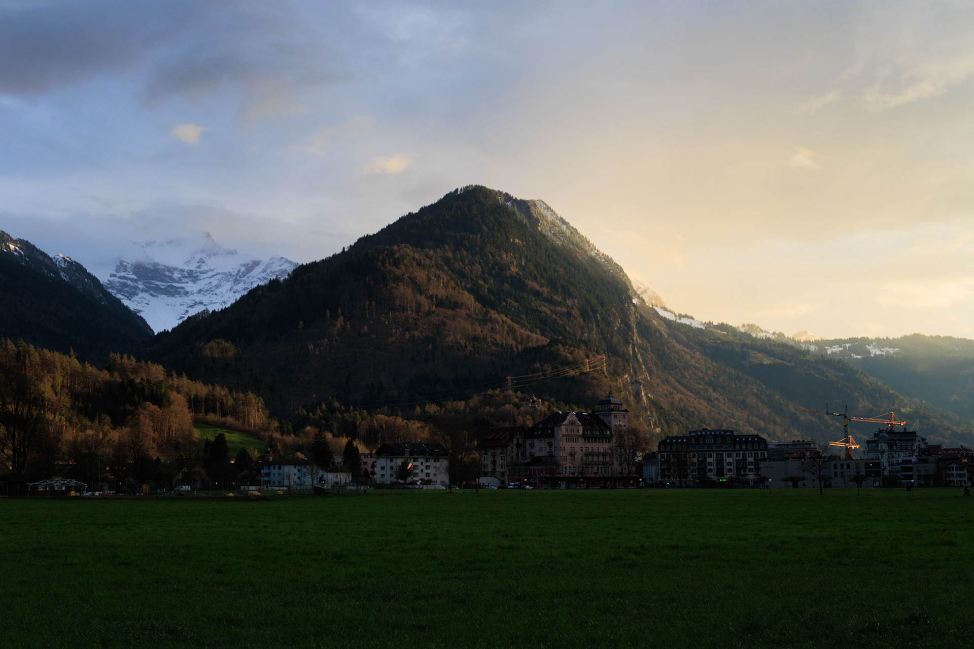 Golden hour in Höhematte Park, Interlaken