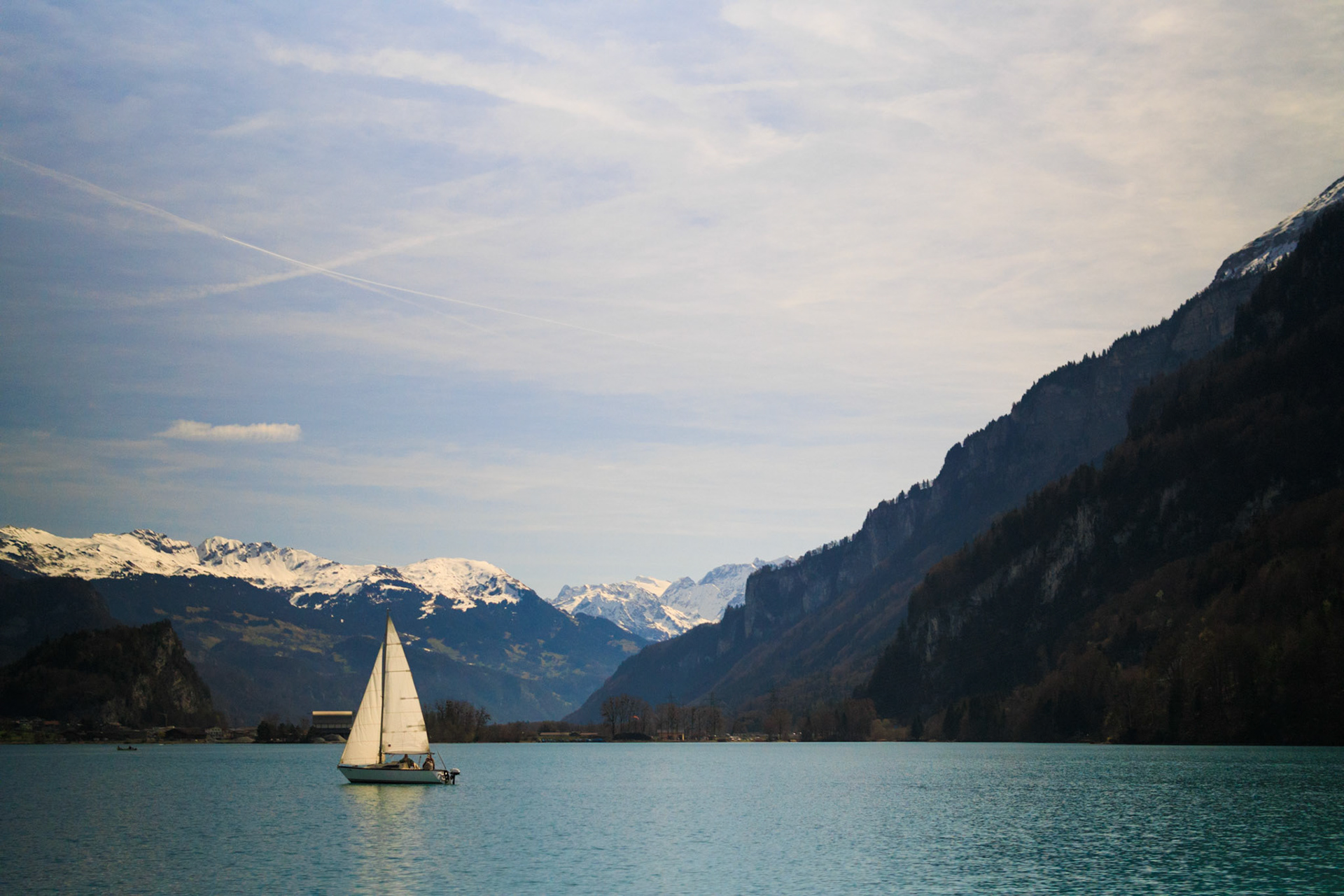 Sailboat on the Brienzersee on a sunny day