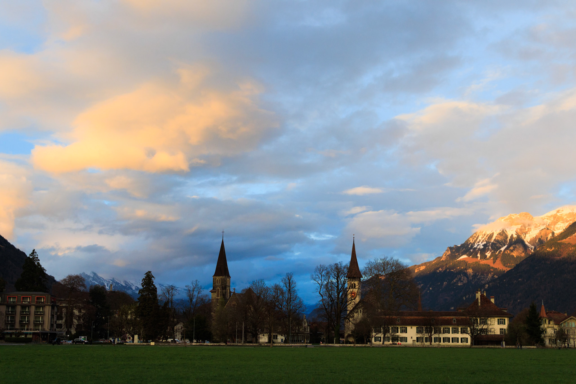 Golden hour in Höhematte Park, Interlaken