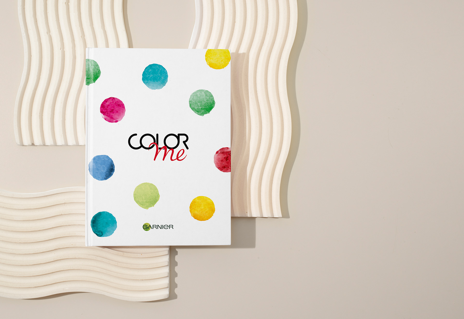 Color Me / Client: Agence Downtown / Art Direction, Editorial Design