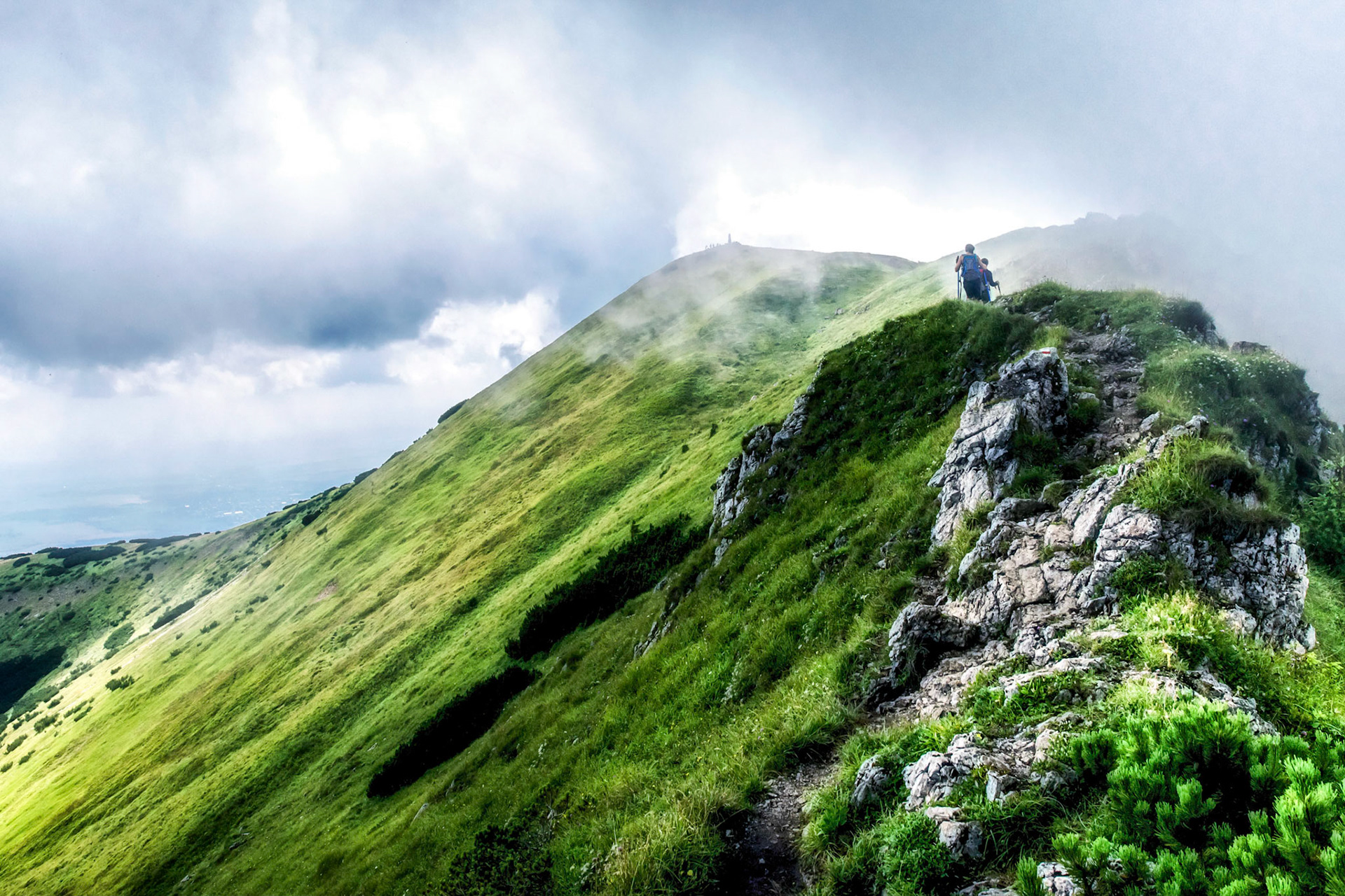 V pozadí Malý Kriváň - Malá Fatra