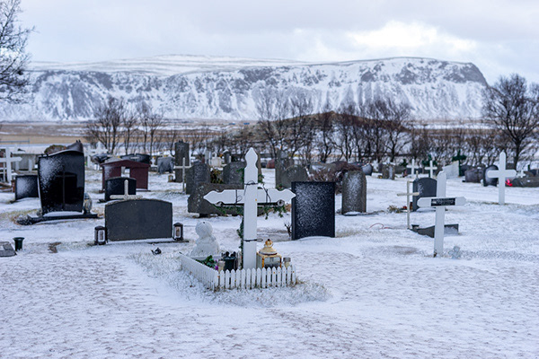 graves in iceland
