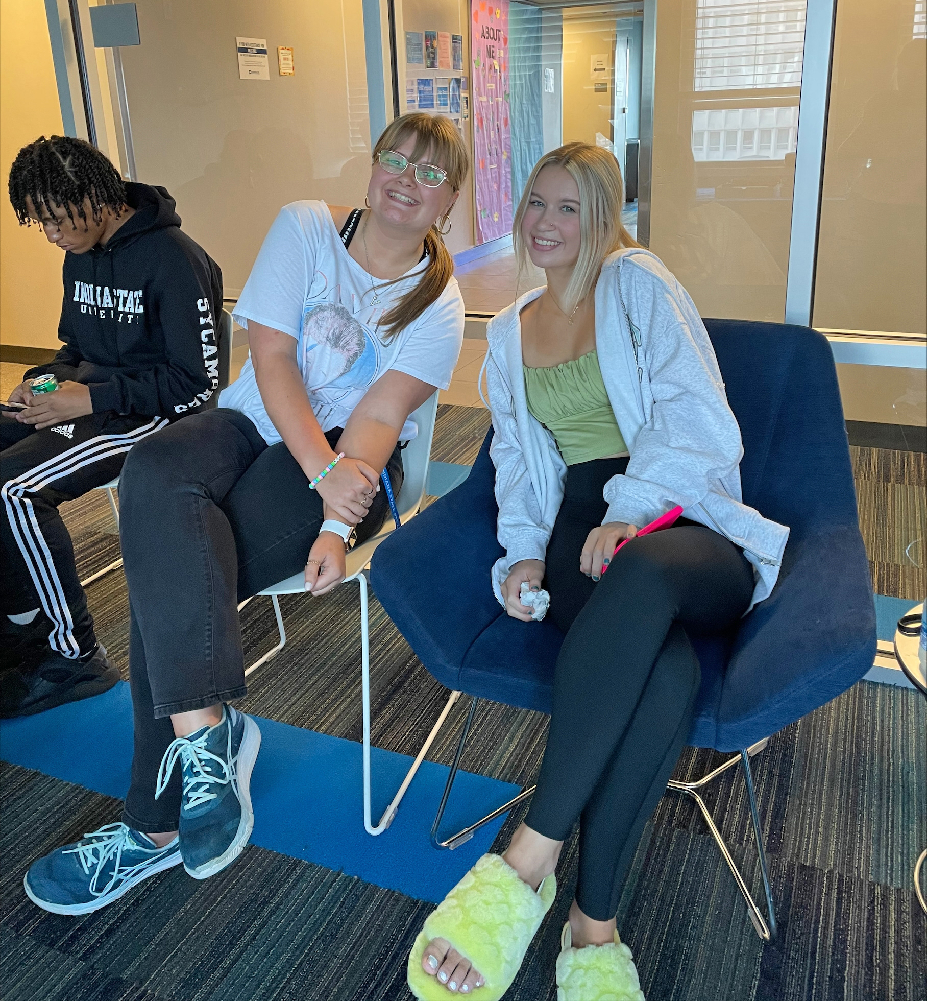Business Living Learning Community students Victoria Valentine and Emma Heitmann