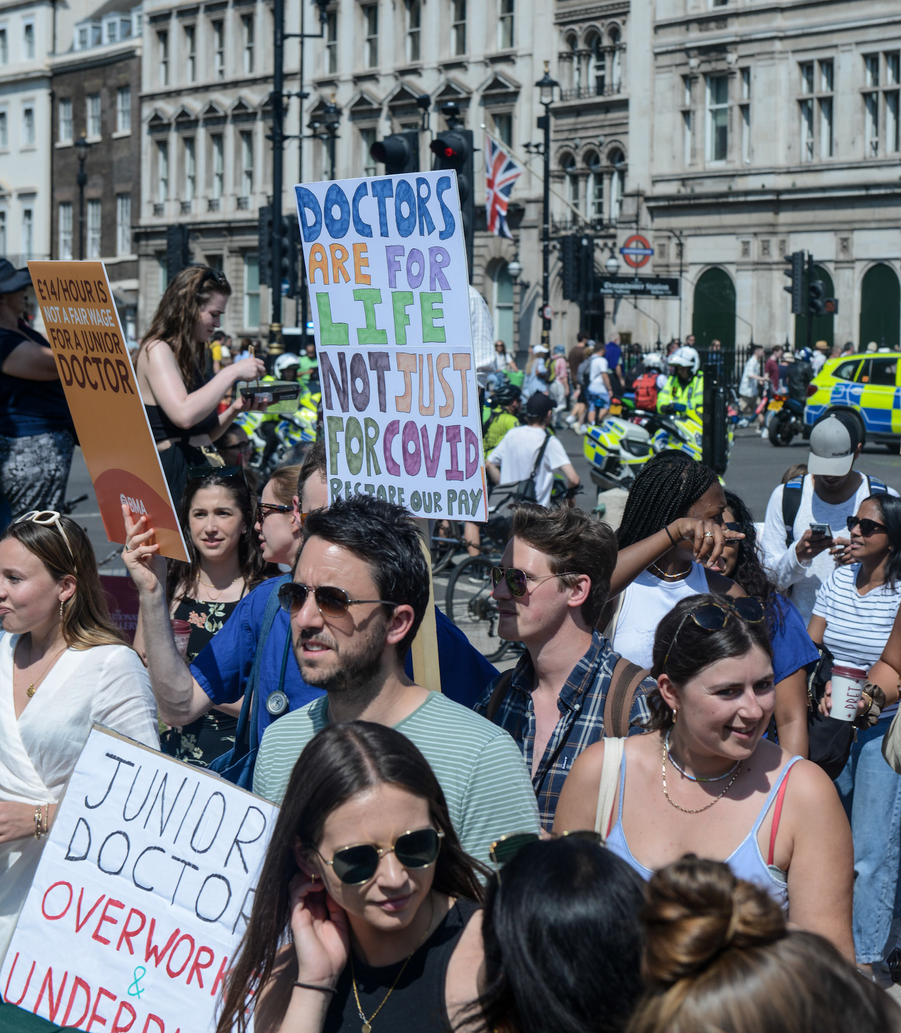 Striking Junior Doctors Mach in London to Parliament Square over fair pay demands 16/06/23