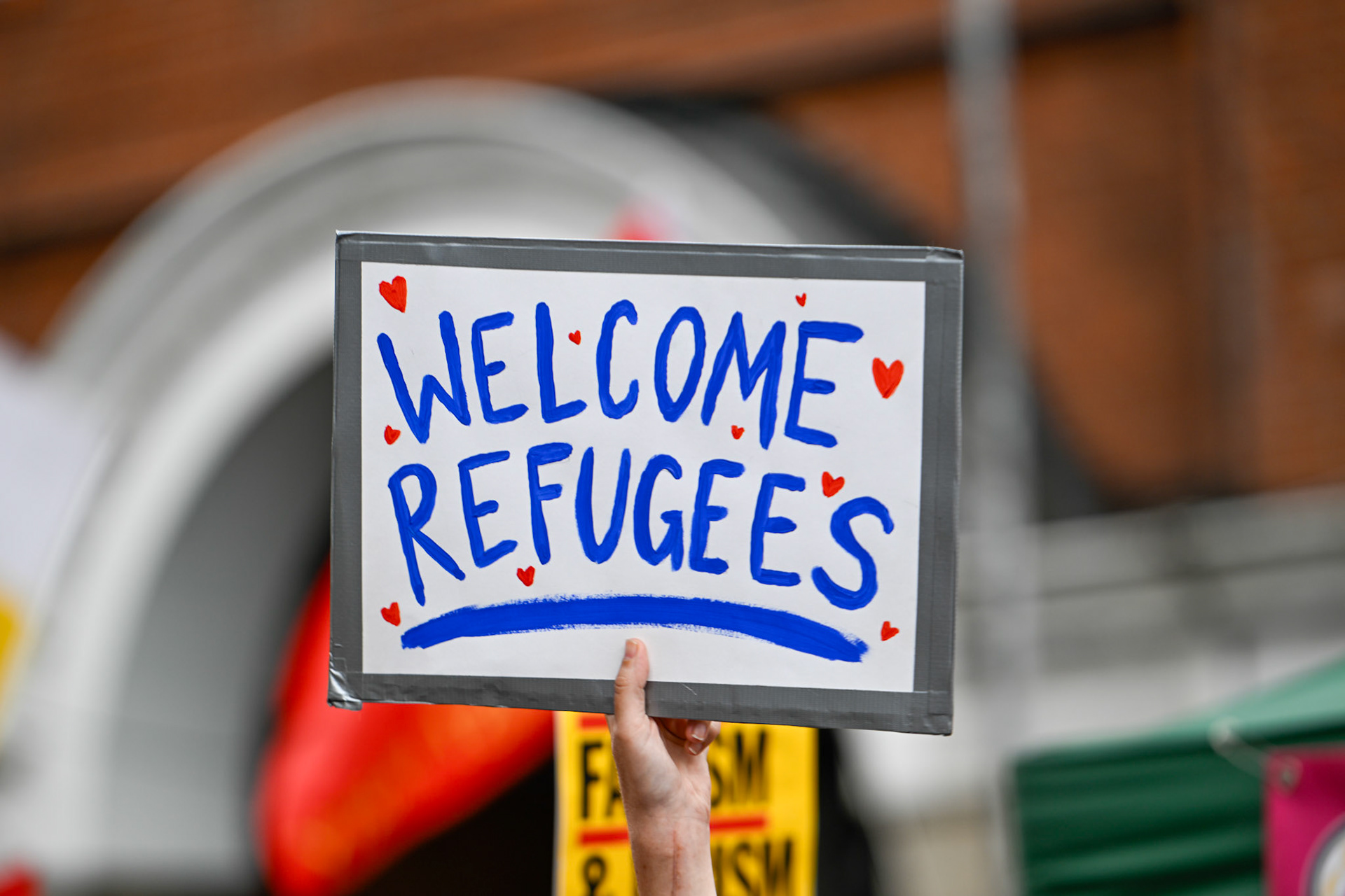 London, UK, 2nd August 2025, Protest outisde of the Thistle Hotel Barbican supporting migrant residents and challenging a counter protest Credit: Monkey Butler Images/ Alamy live news
