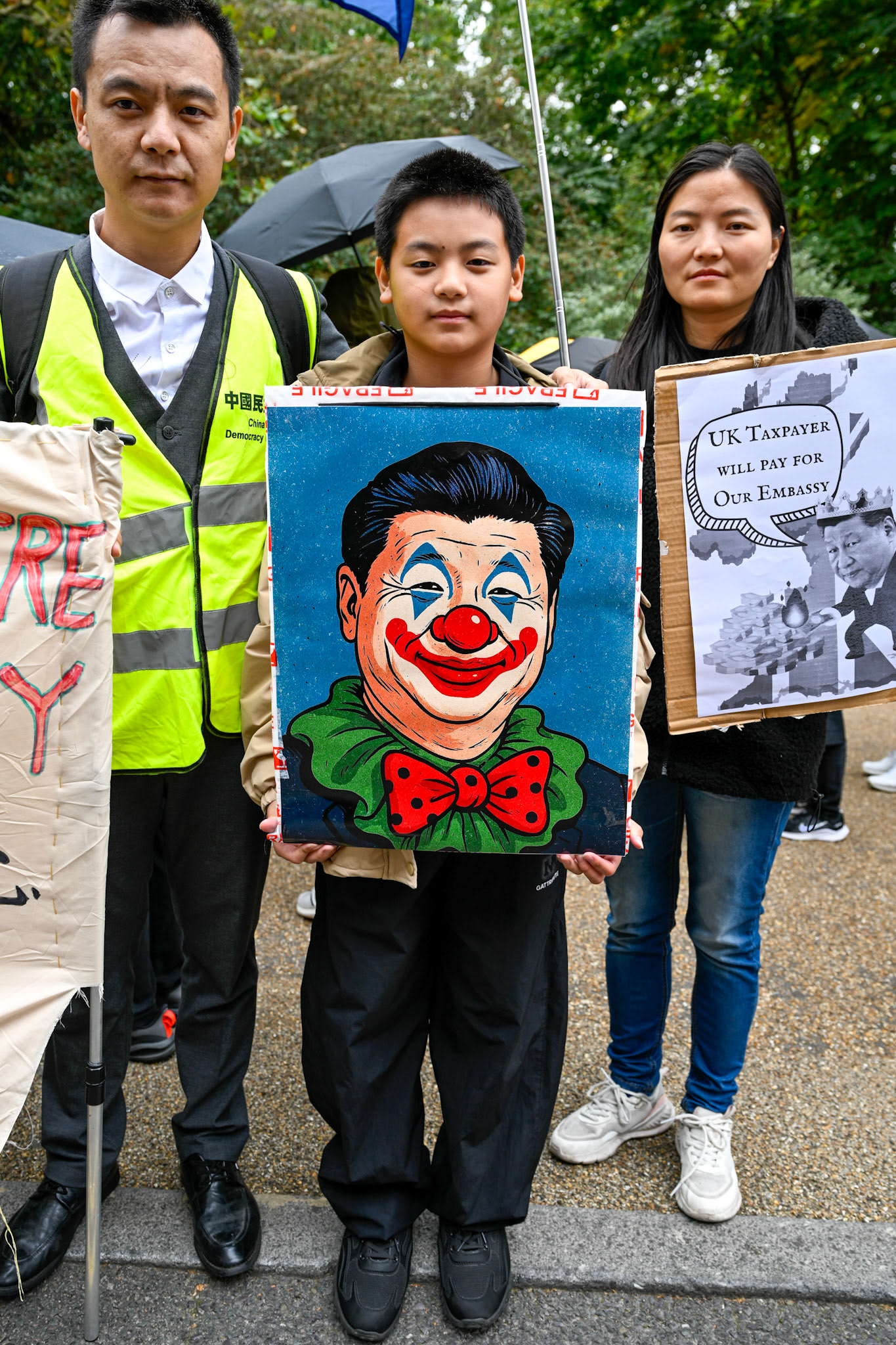 London, UK, 28th September 2025: 11th Anniversary march to commerate the pro democracy protest in Hong Kong in 2014 called the yellow umbrella revolution, monkeybutlerimages/ alamy live news