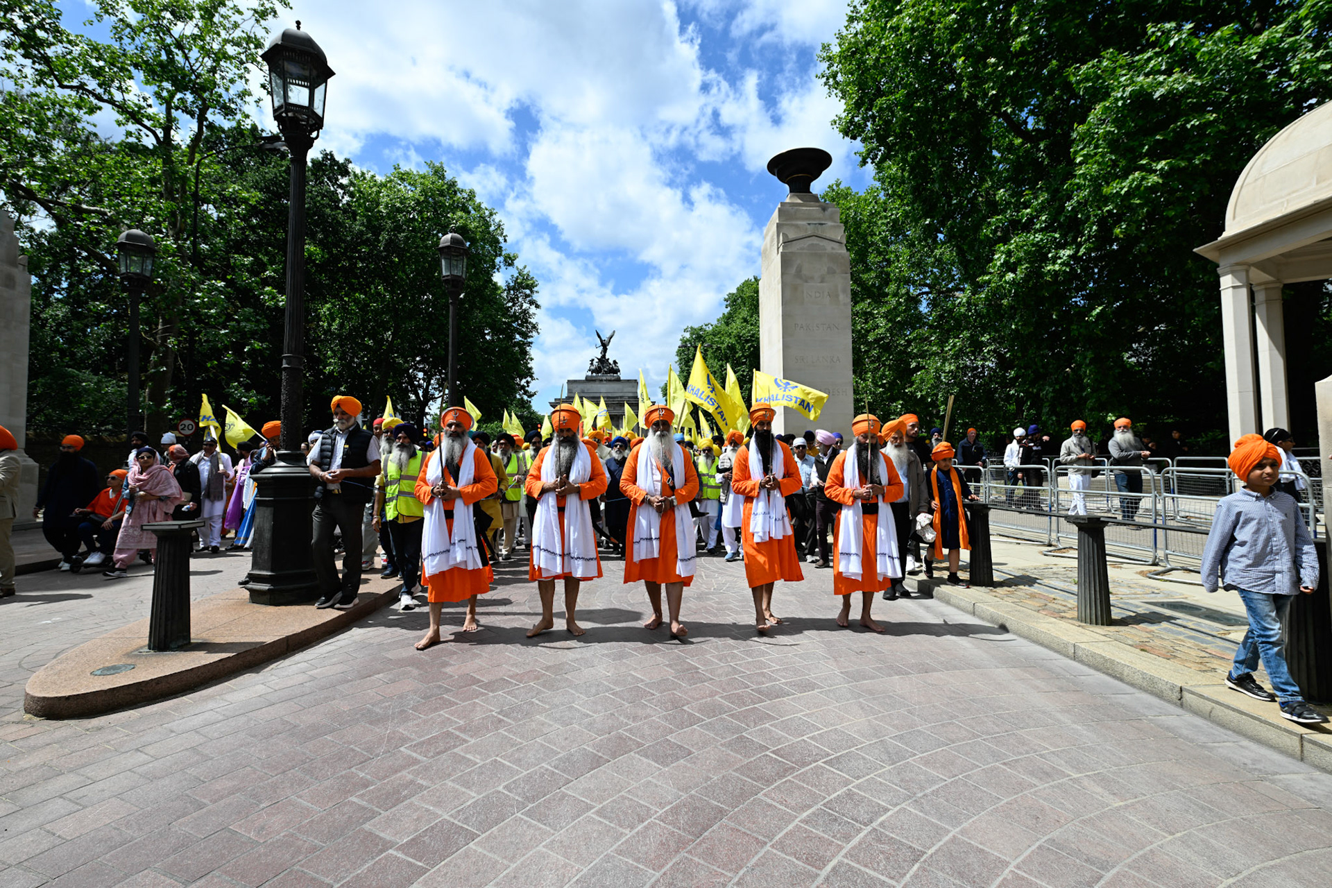 London, UK, 1st June 2025, Sikh protestors begin the march to mark the anniversary march of the Amritsar massacre by the Indian Army 1984, monkeybutlerimages/alamy live news