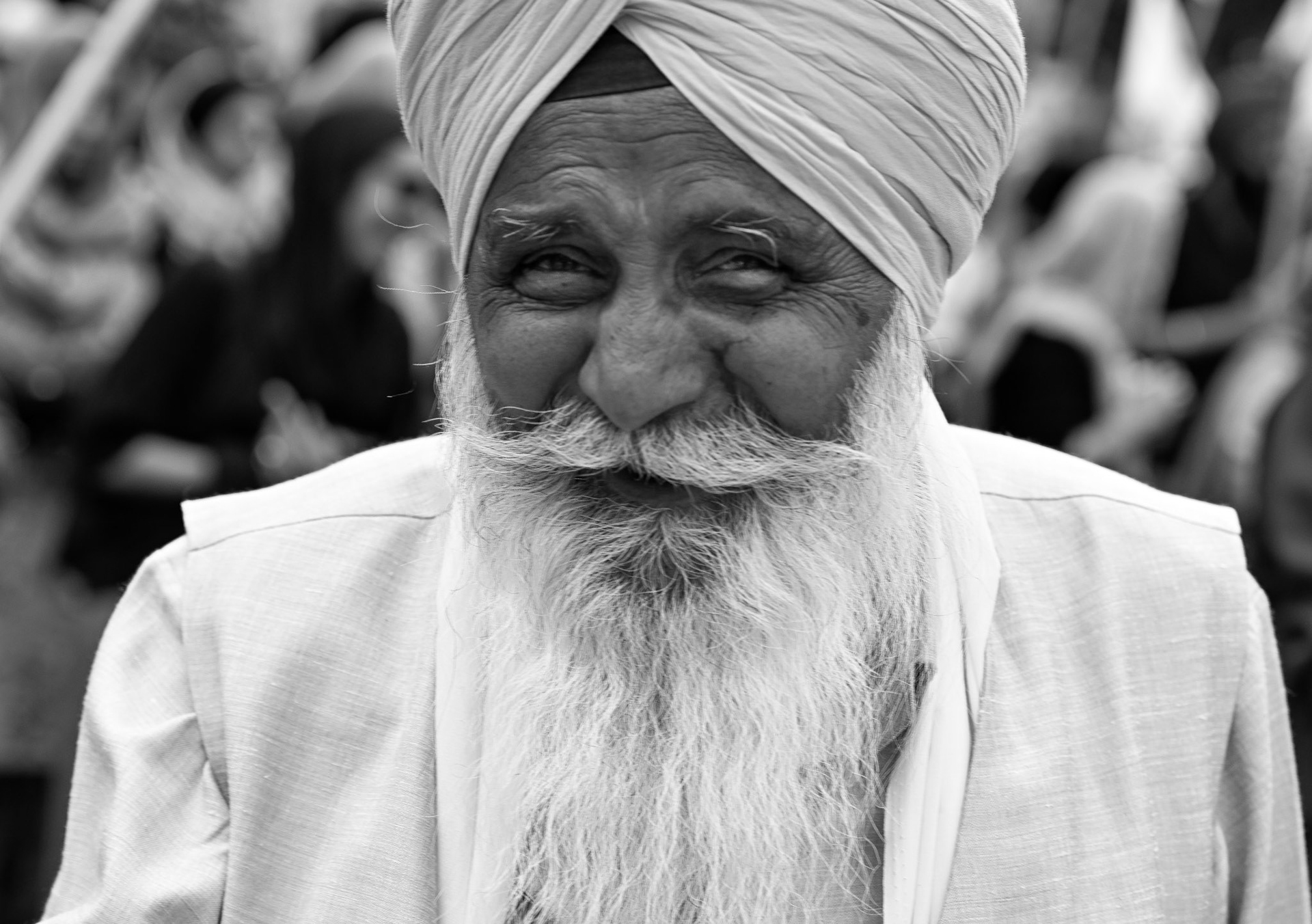 London, UK, 1st June 2025 - Sikh protestors march towards Trafalgar Square down the Mall to mark the anniversary of the Amritsar massacre by the Indian Army 1984, monkeybutlerimages/alamy live news