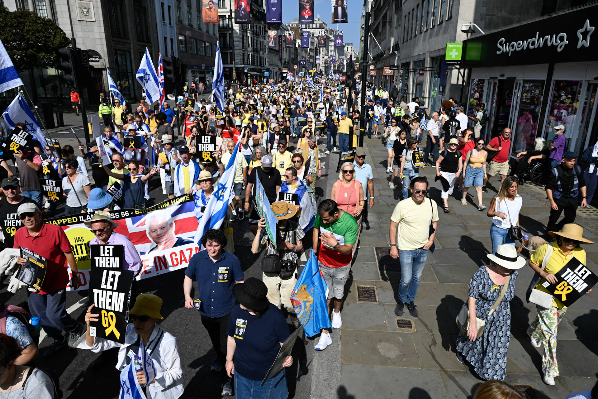 London, UK, 10th August 2025: March by pro Israeli supporters demanding the release of hostages held in Gaza by Hamas, Monkey Butler Images / Alamy Live News
