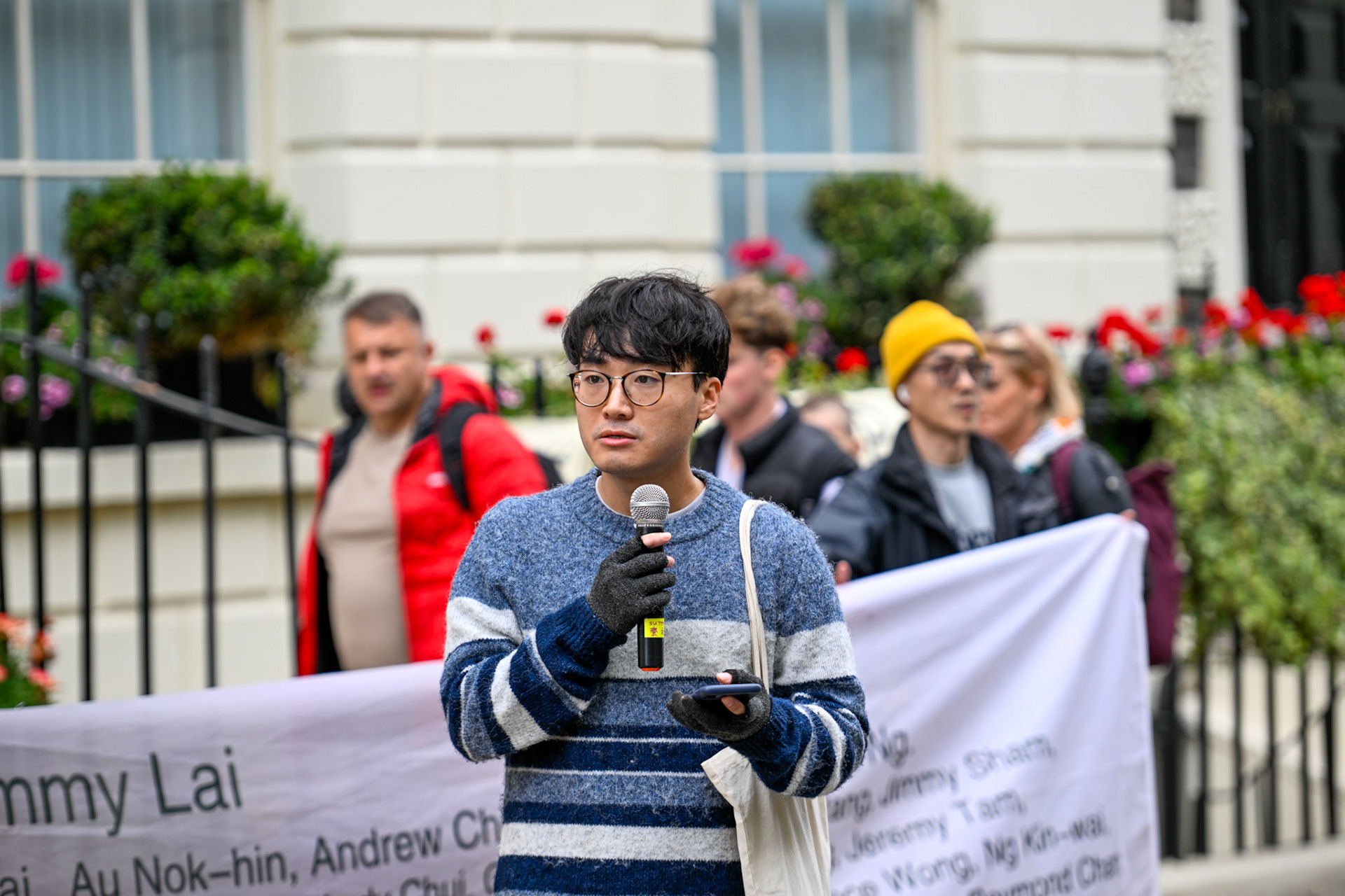 London, UK, 28th September 2025: 11th Anniversary march to commerate the pro democracy protest in Hong Kong in 2014 called the yellow umbrella revolution, monkeybutlerimages/ alamy live news
