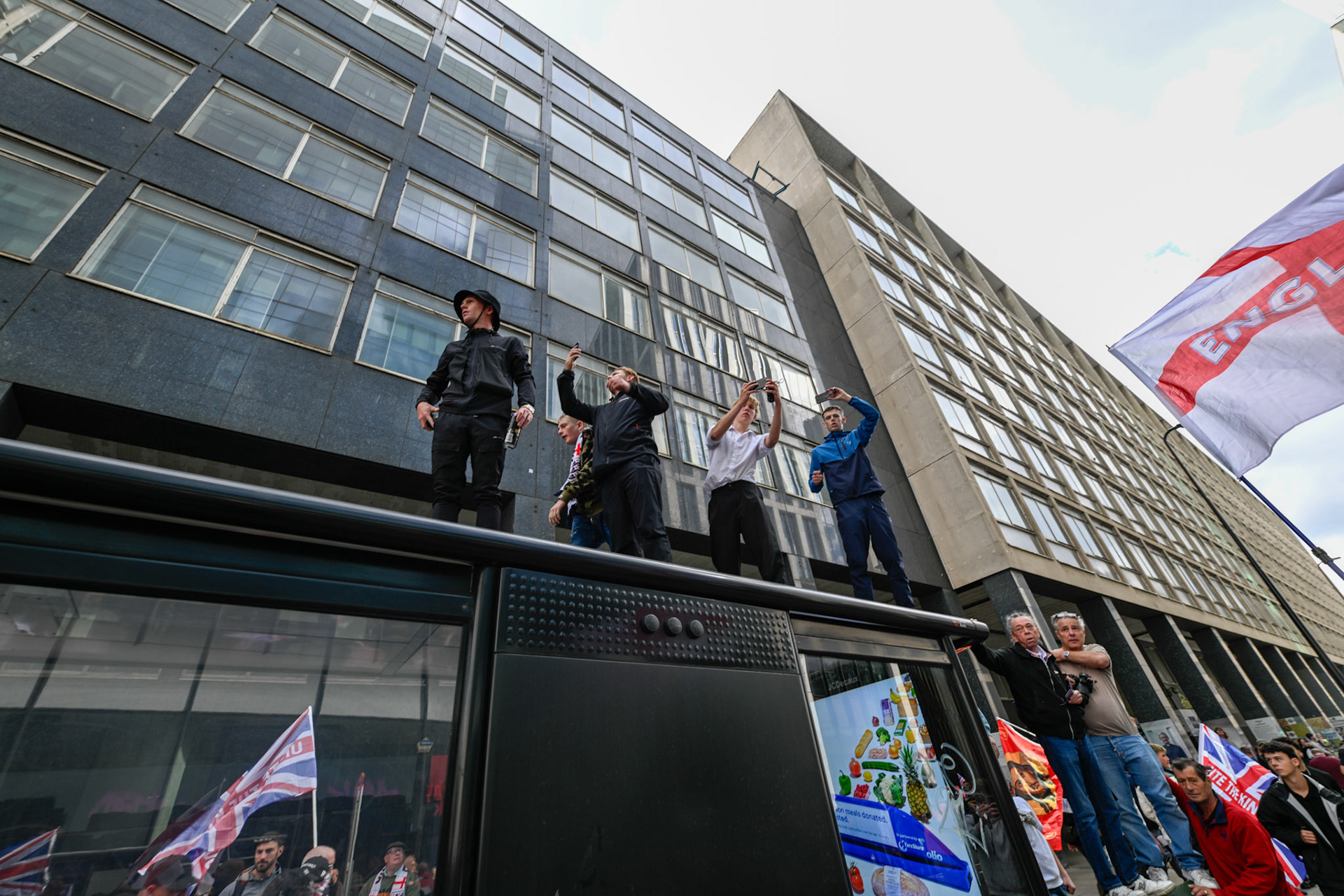 London, UK, 13th September: Approximately 100,000 supporters of Tommy Robinson march through central London,  monkeybutlerimages/alamy live news