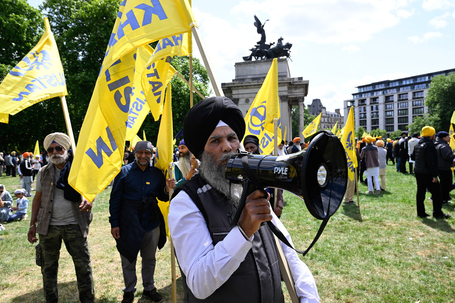 London, UK, 1st June 2025, Sikh protesters gather ahead of the anniversary march of the Amritsar massacre by the Indian Army 1984, monkeybutlerimages/alamy live news