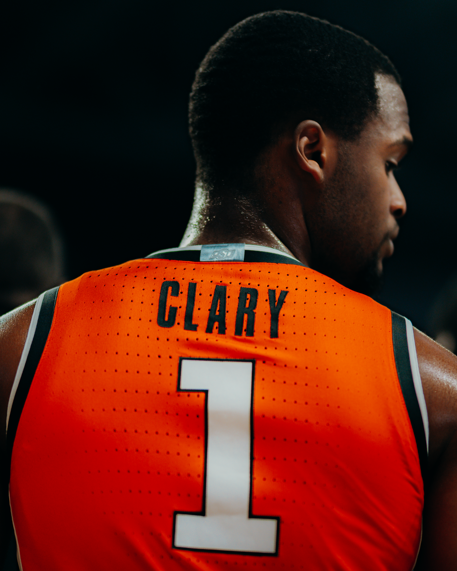 Kanye Clary looking back before inbounding the ball in the 1st half.