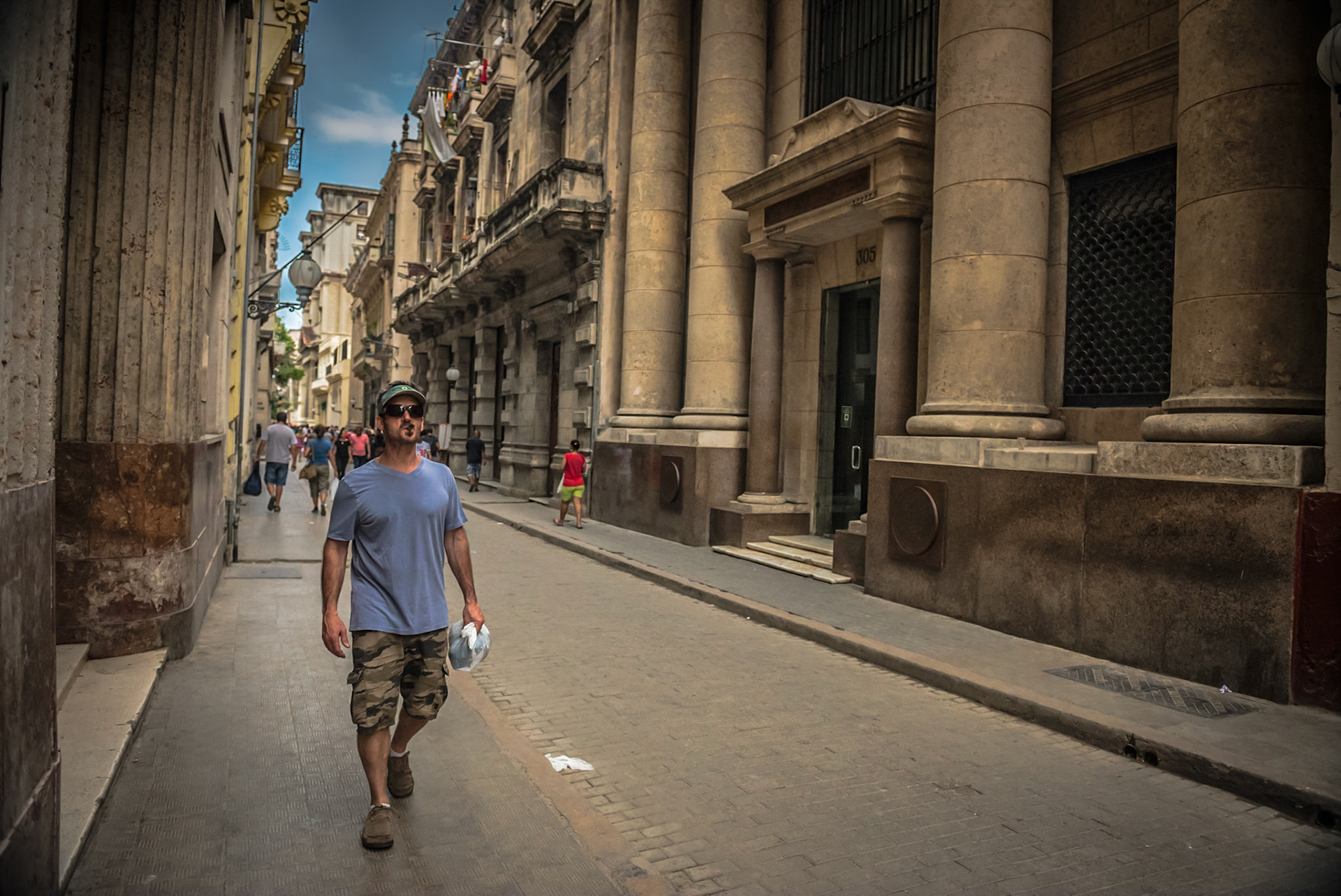 Calle Obispo in La Habana Vieja