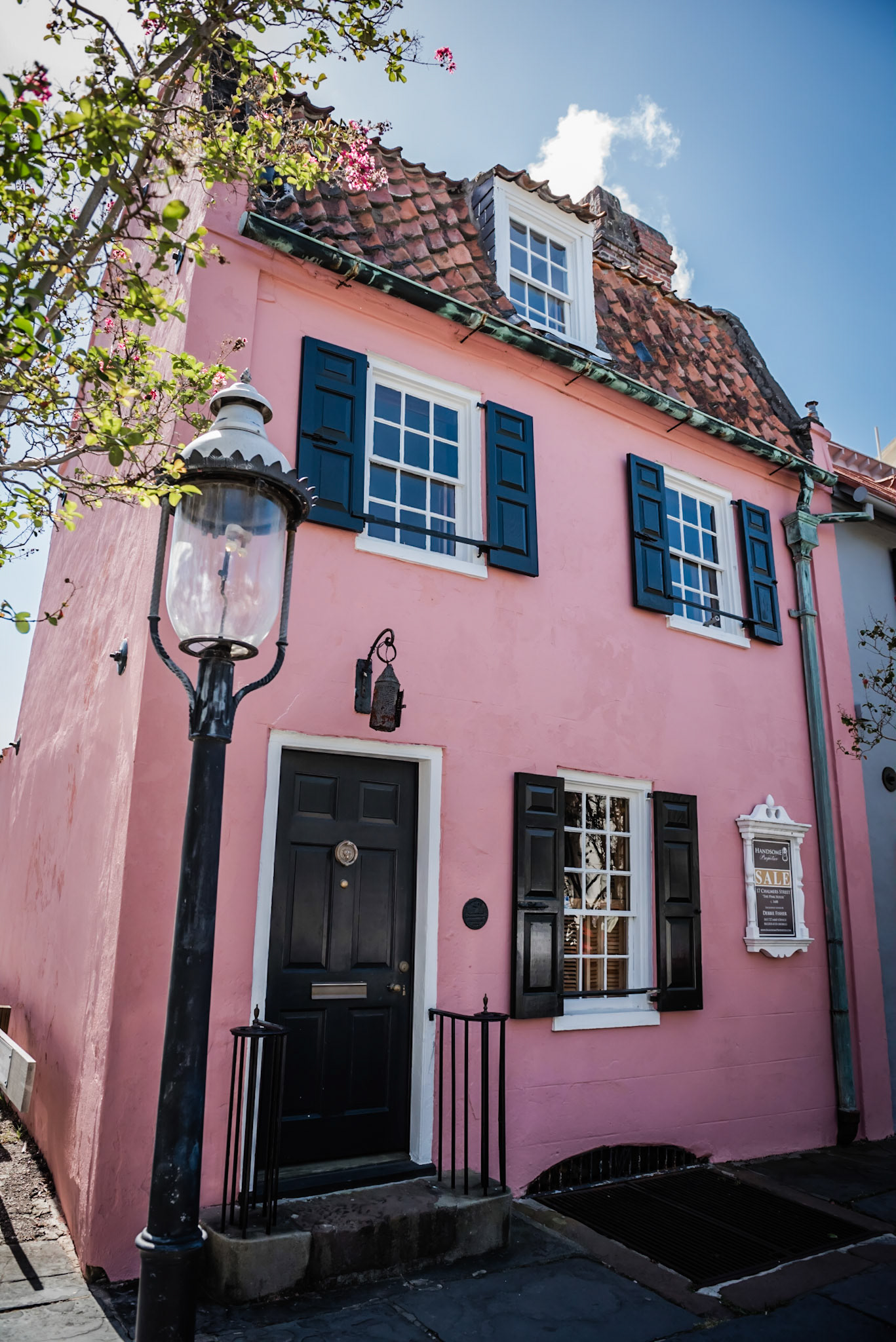 One of the oldest buildings in Charleston SC.  Built in mid 1690's