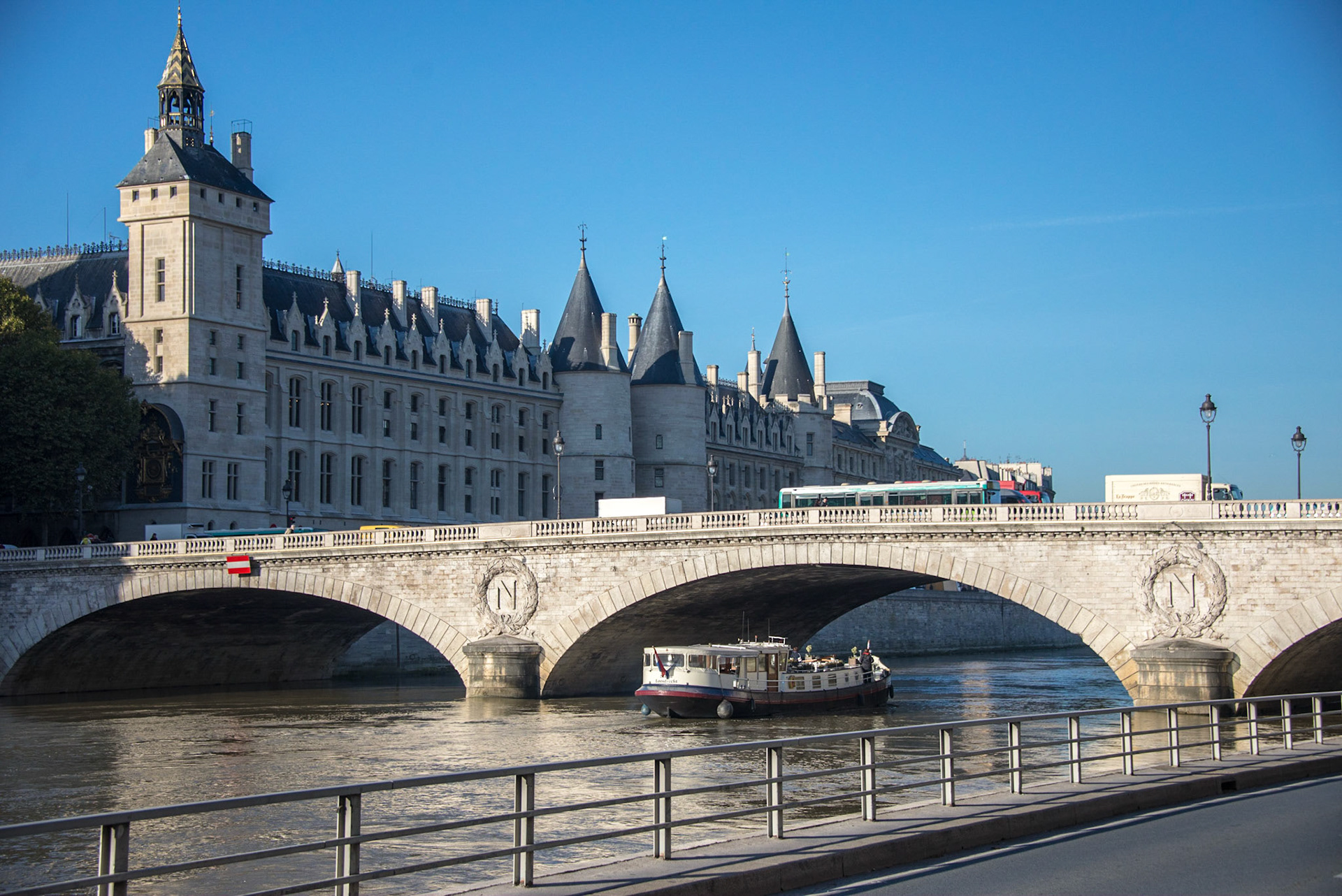 Pont au Change & Conciergerie
