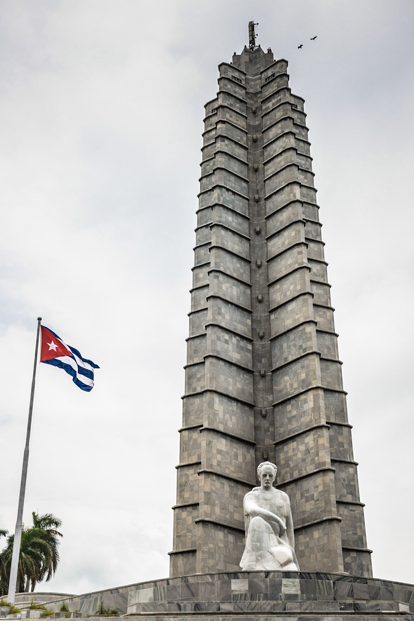 The Memorial is in the form of a five-pointed star, encased in grey Cuban marble from the Isla de Pinos