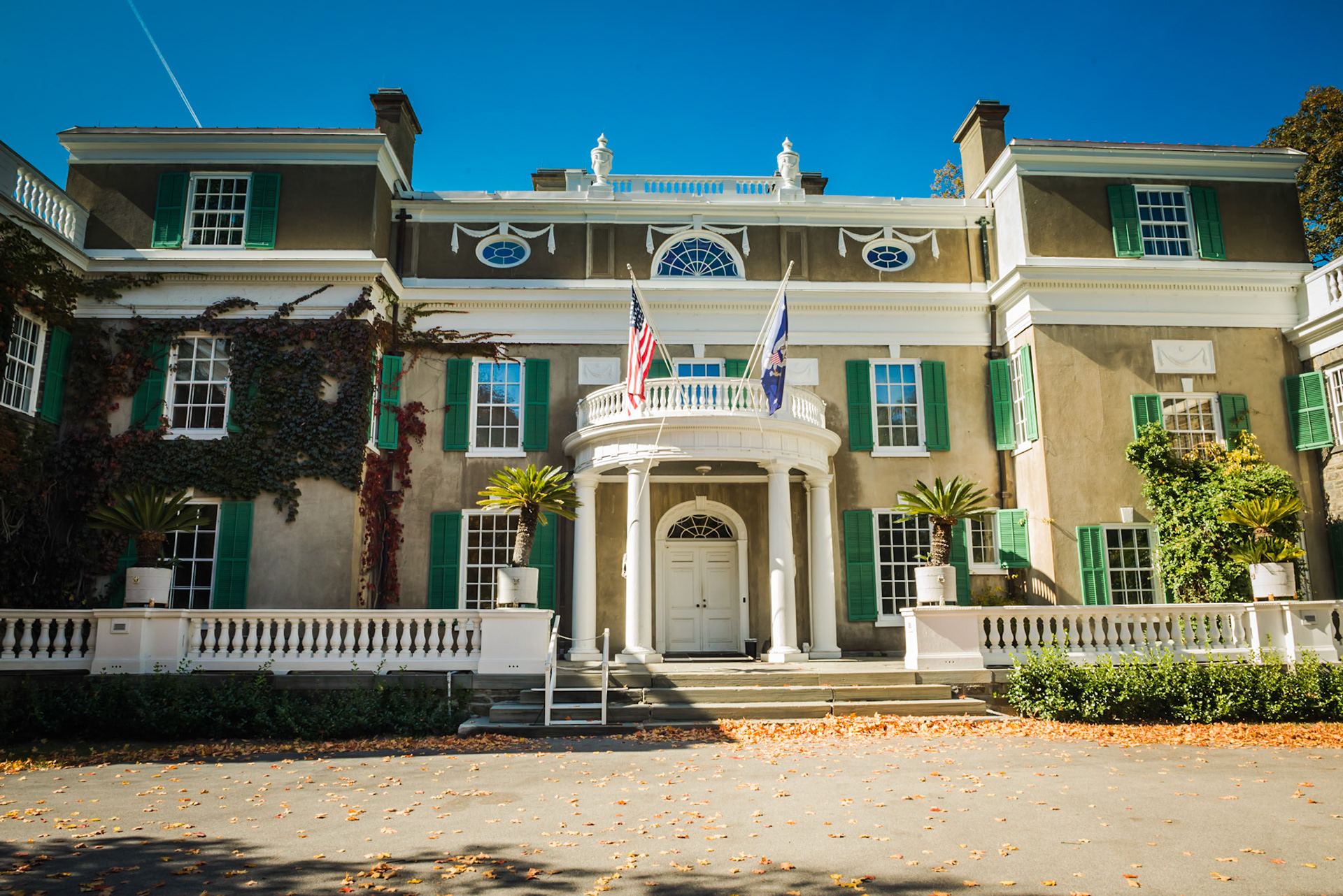 Left in its original state.  They just walked out.  Really Cool.