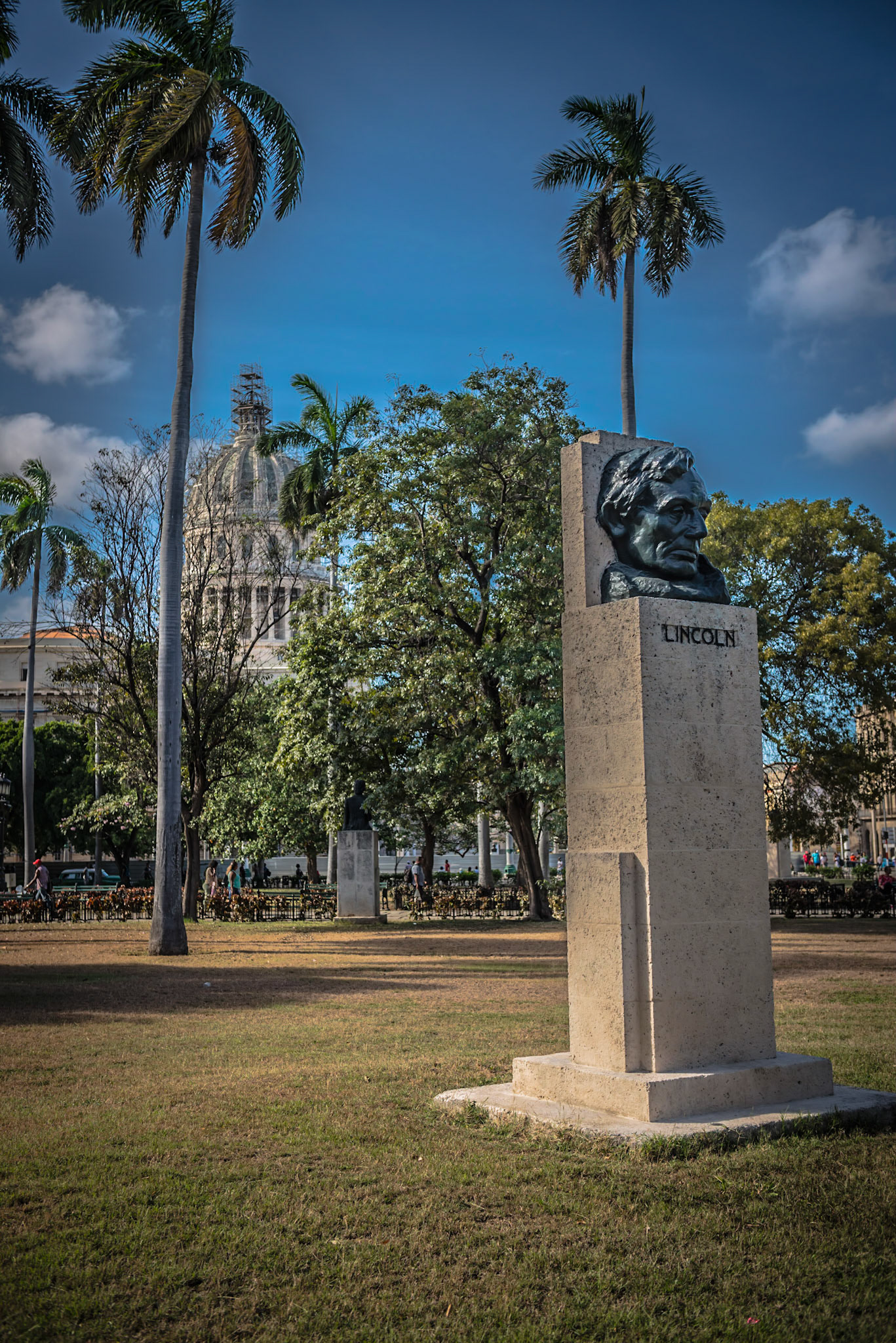 El Capitolio Grounds