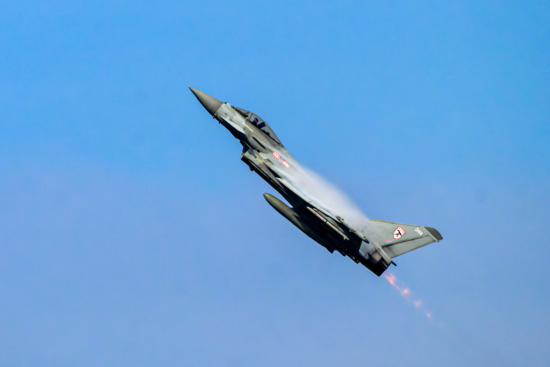 Typhoon Climbing