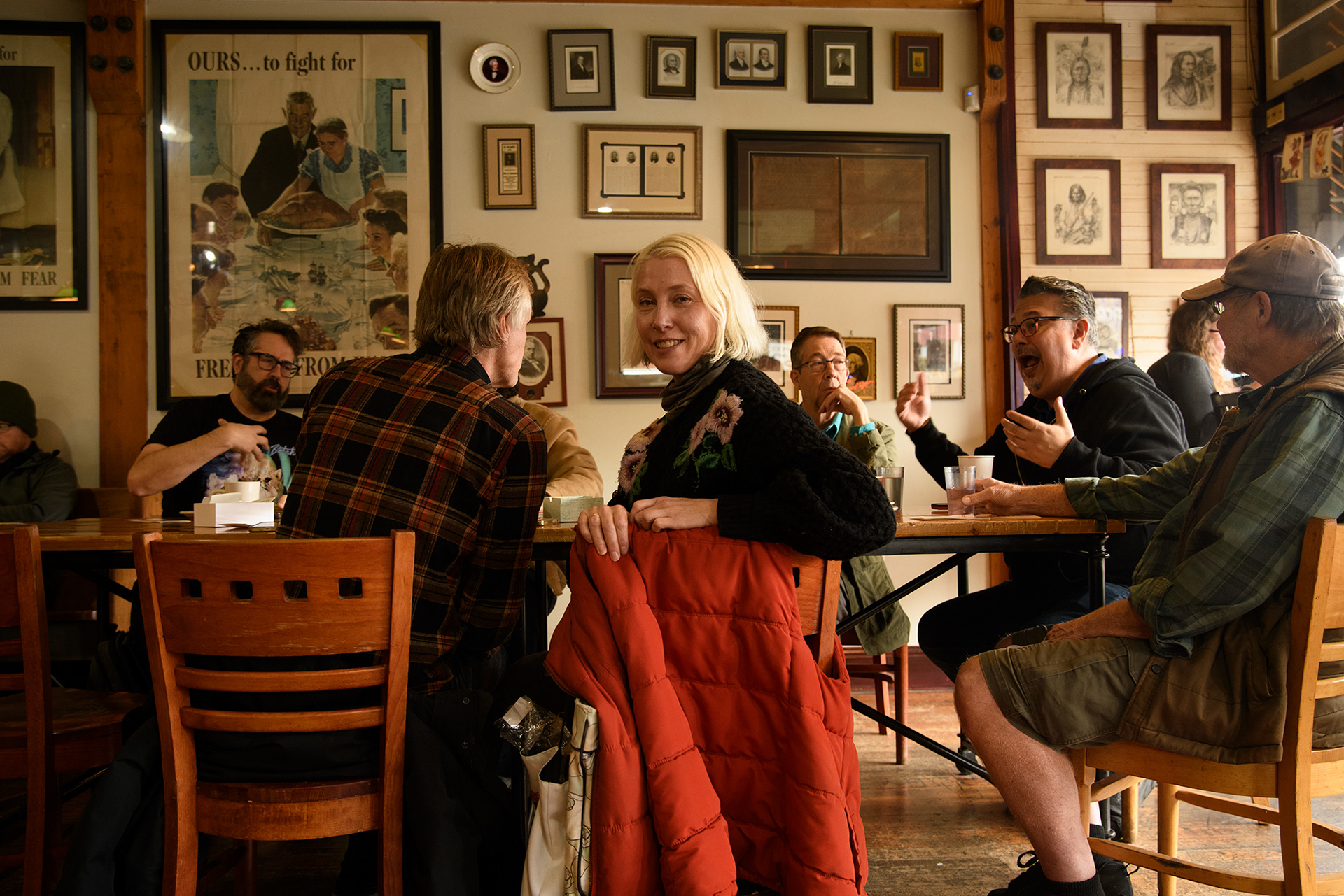Talking Politics at the Bipartisan Cafe