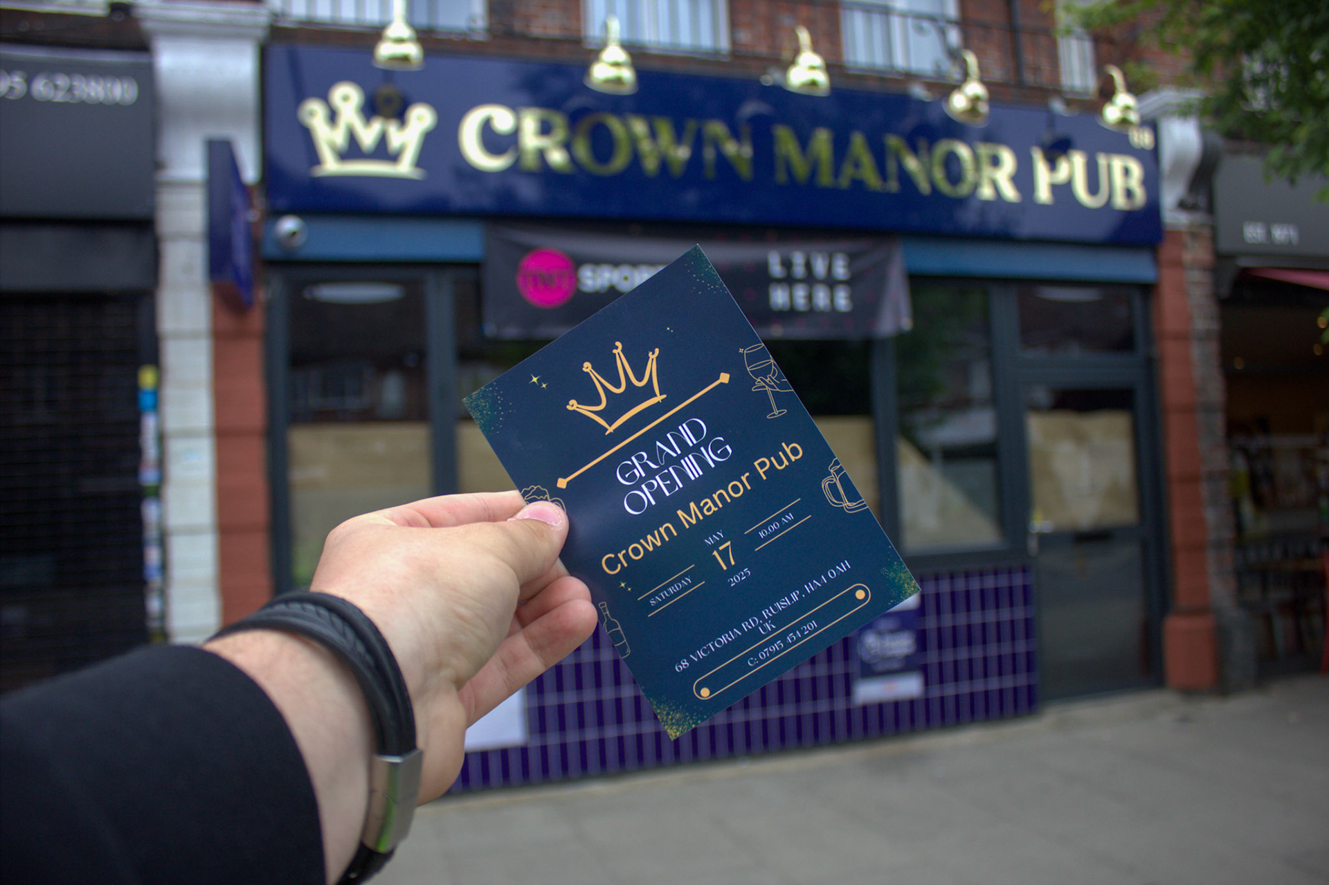 Crown Manor Pub - Opening