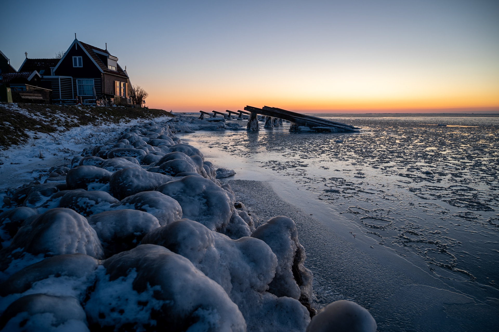 Ice-breakers at Marken, NL