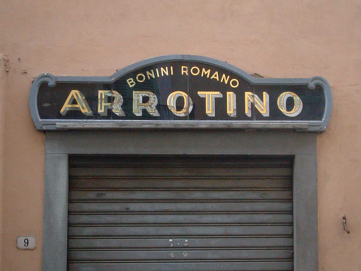 Maja Denzer Typofotos - Roma, Arrotino