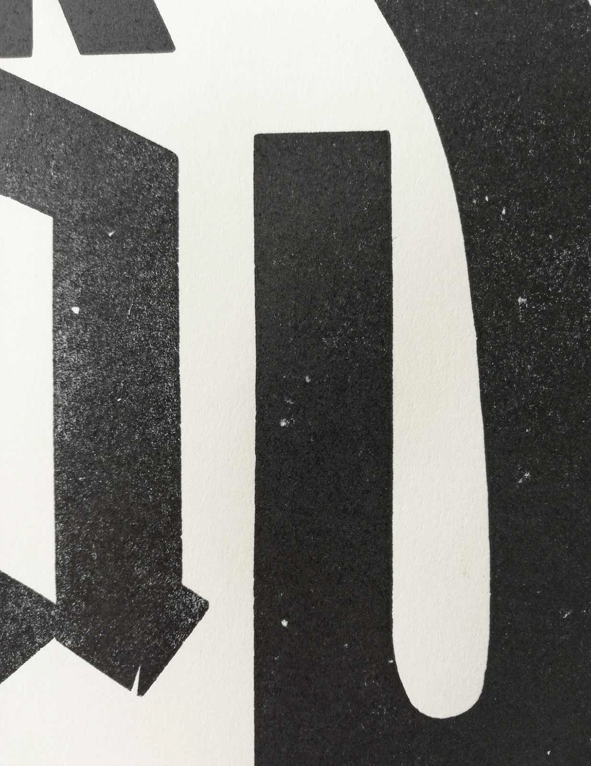 Kontrastgrad - Druck mit Holzlettern, Detailaufnahme.