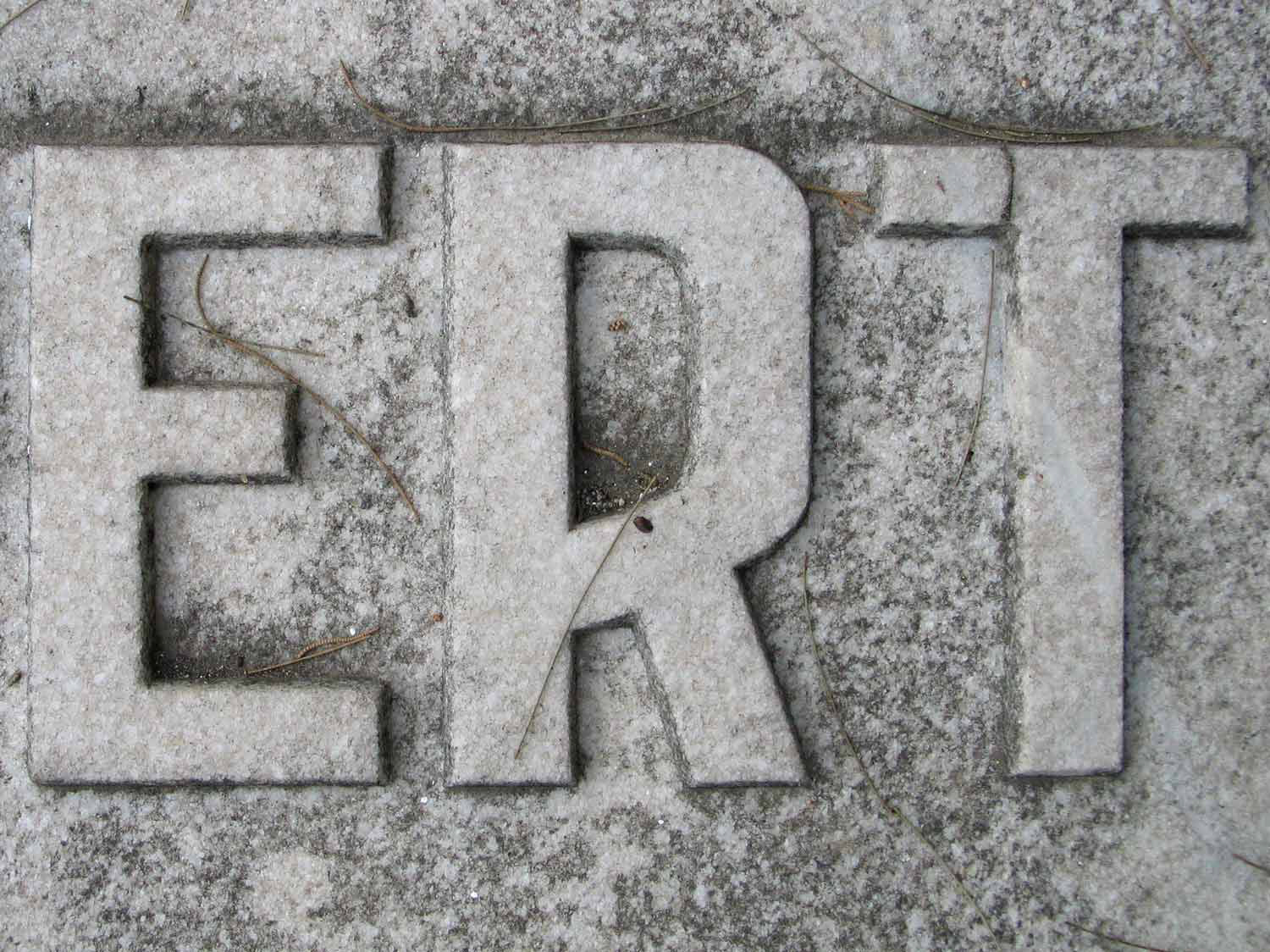 Maja Denzer Typofotos - Cementerio Barcelona "ERT"