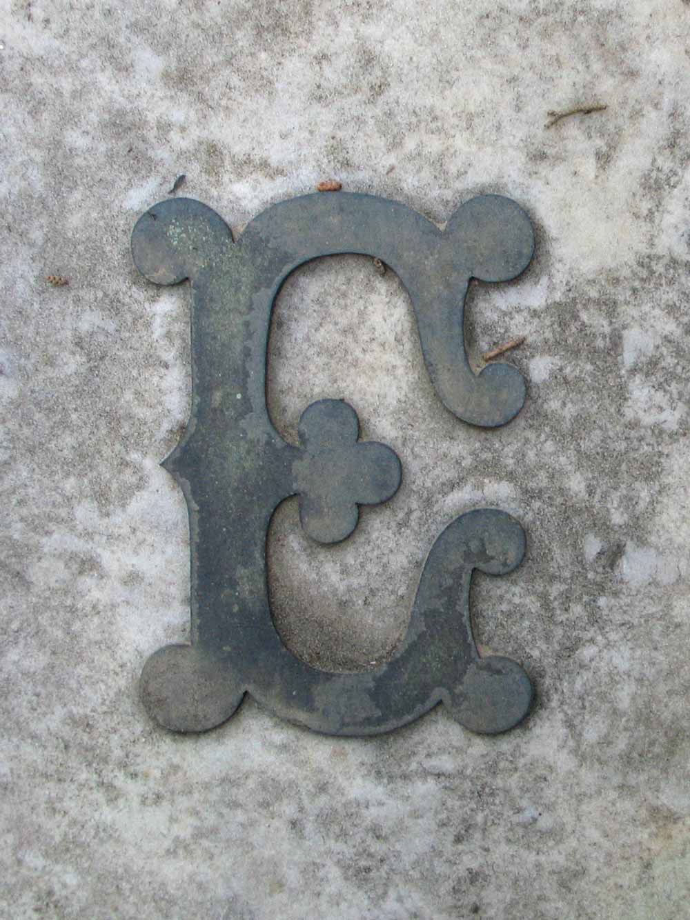 Maja Denzer Typofotos - Cementerio Barcelona "E"