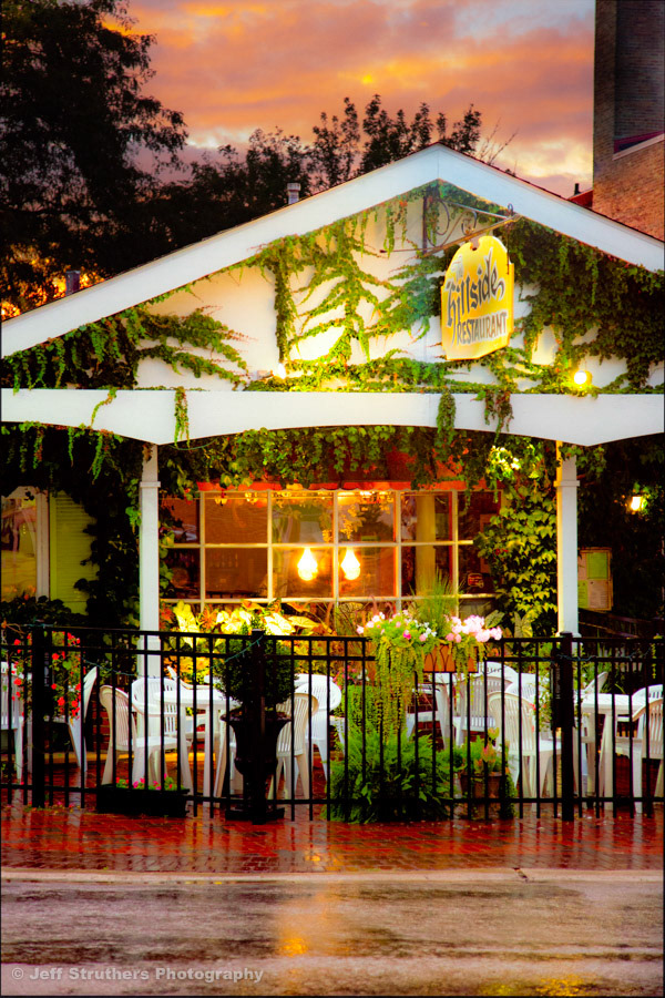 Hillside Resturant in the Rain