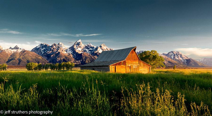 Barn on Mormon's Row and Tetons - Wyoming