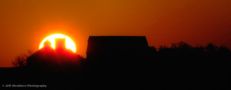 Barn at Sunrise - rich Road