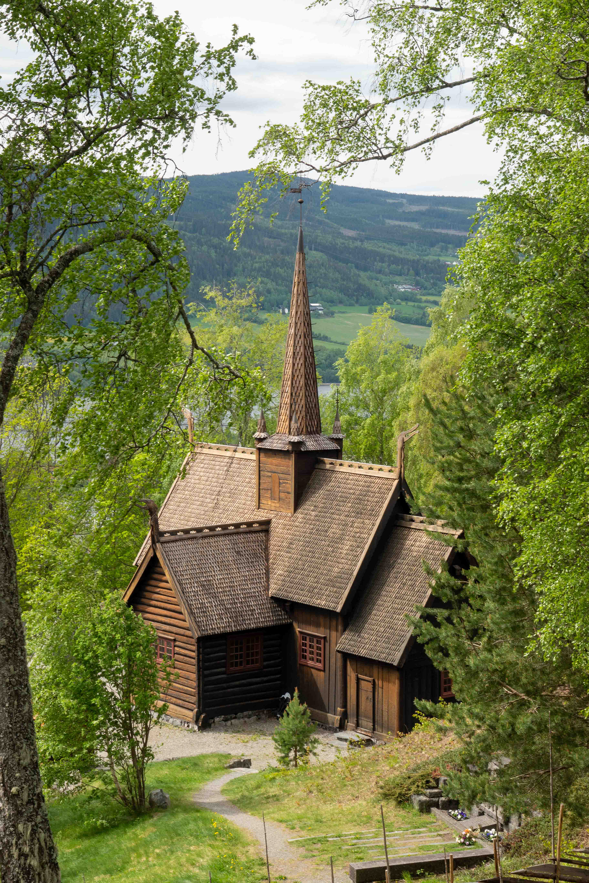 Eglise en bois debout