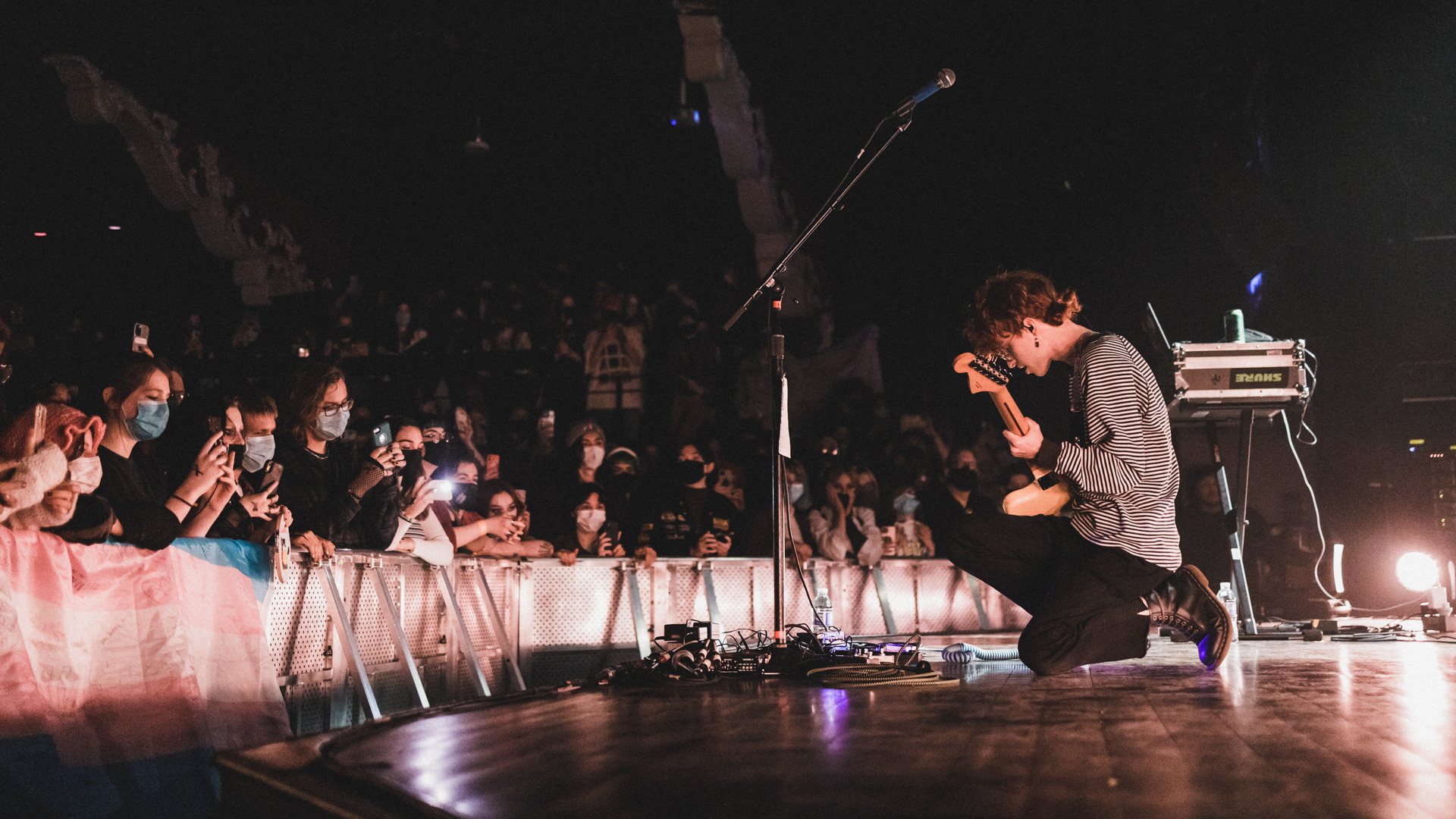 cavetown at town ballroom - photo by emma@deathscythemedia