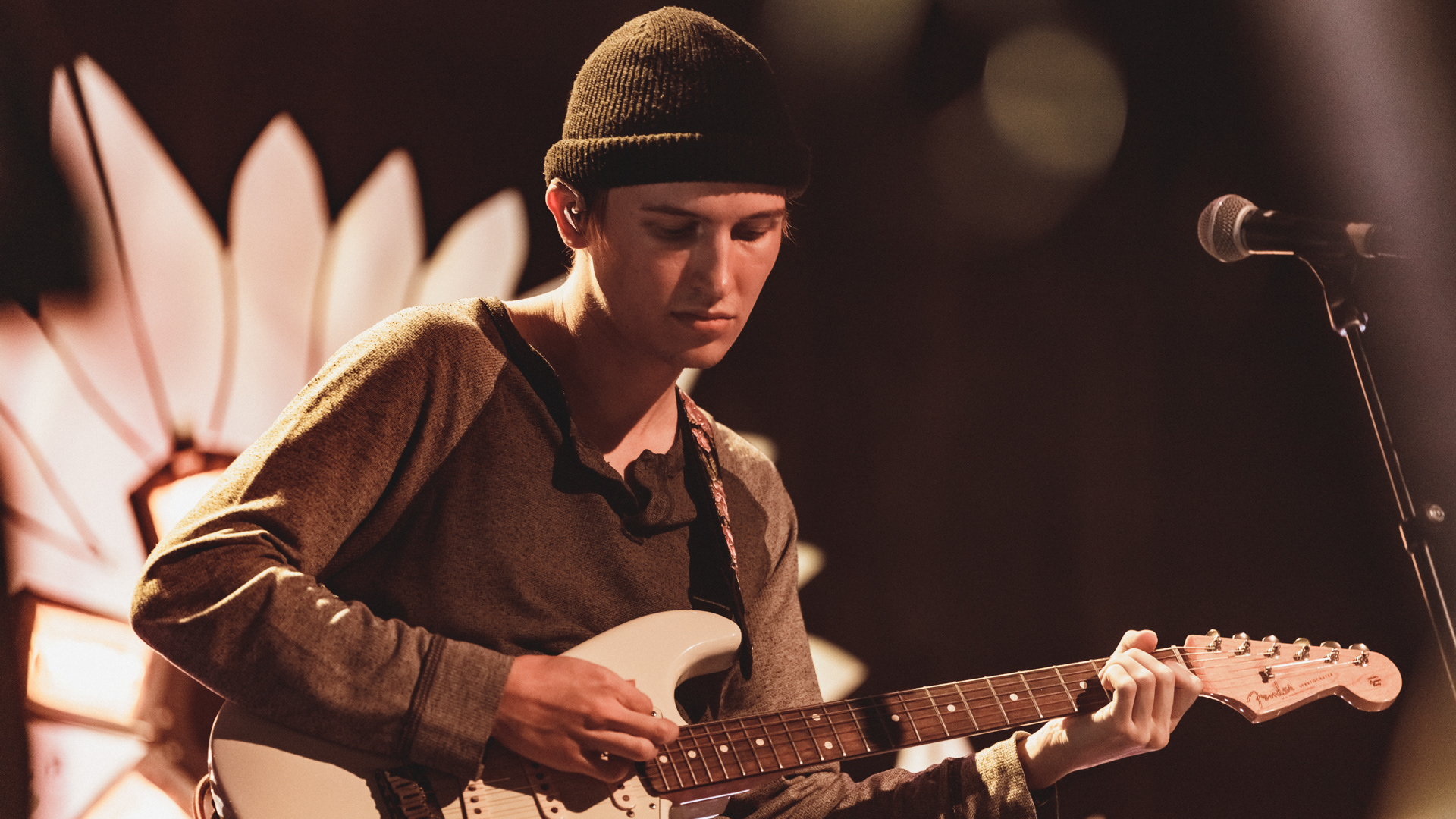 cavetown at town ballroom - photo by emma@deathscythemedia