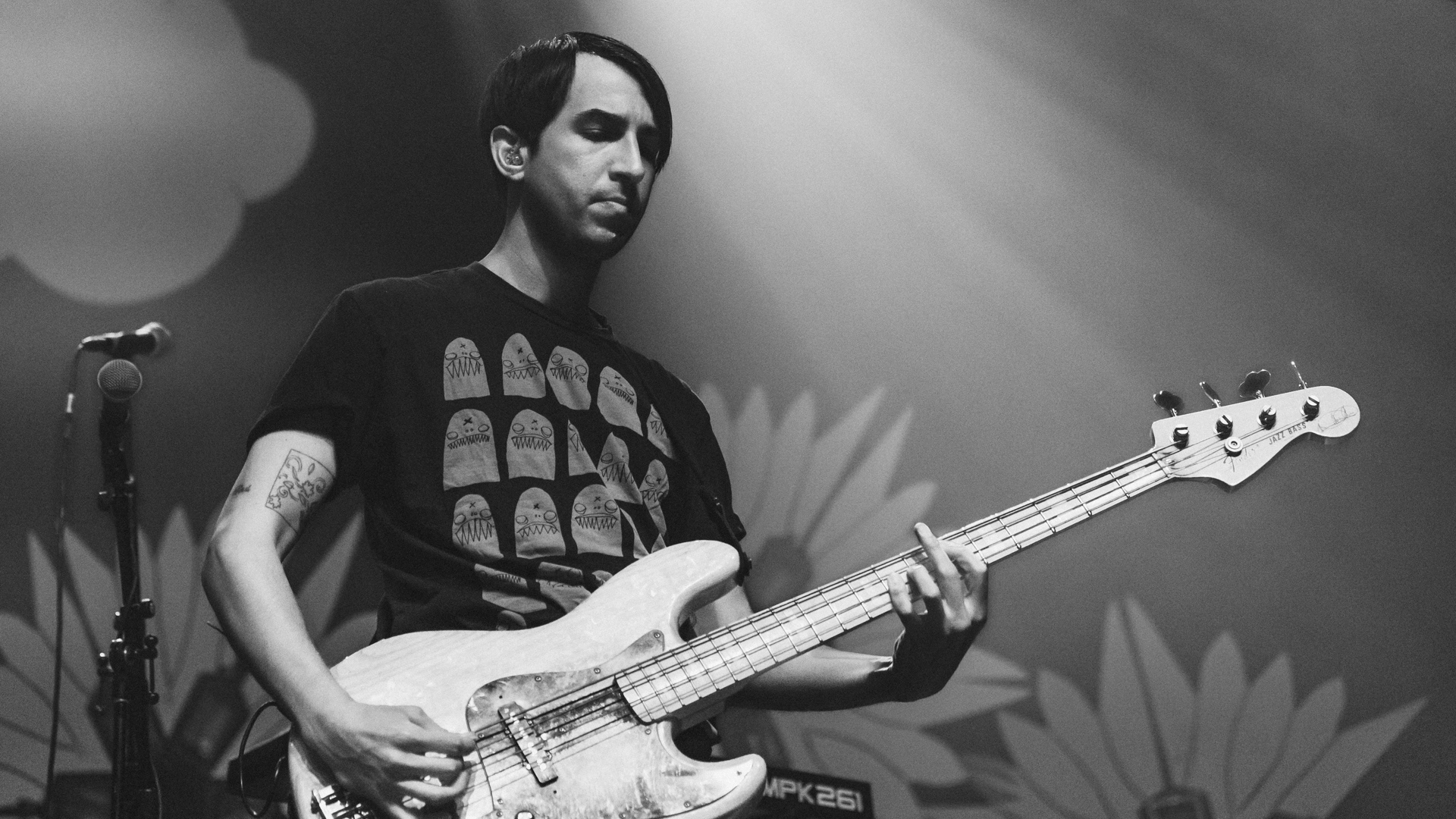 tessa violet at town ballroom - photo by emma@deathscythemedia