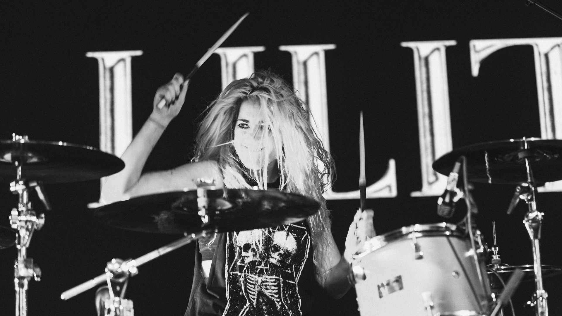 Lilith Czar@Buffalo Riverworks - Photo by Emma@deathscythemedia