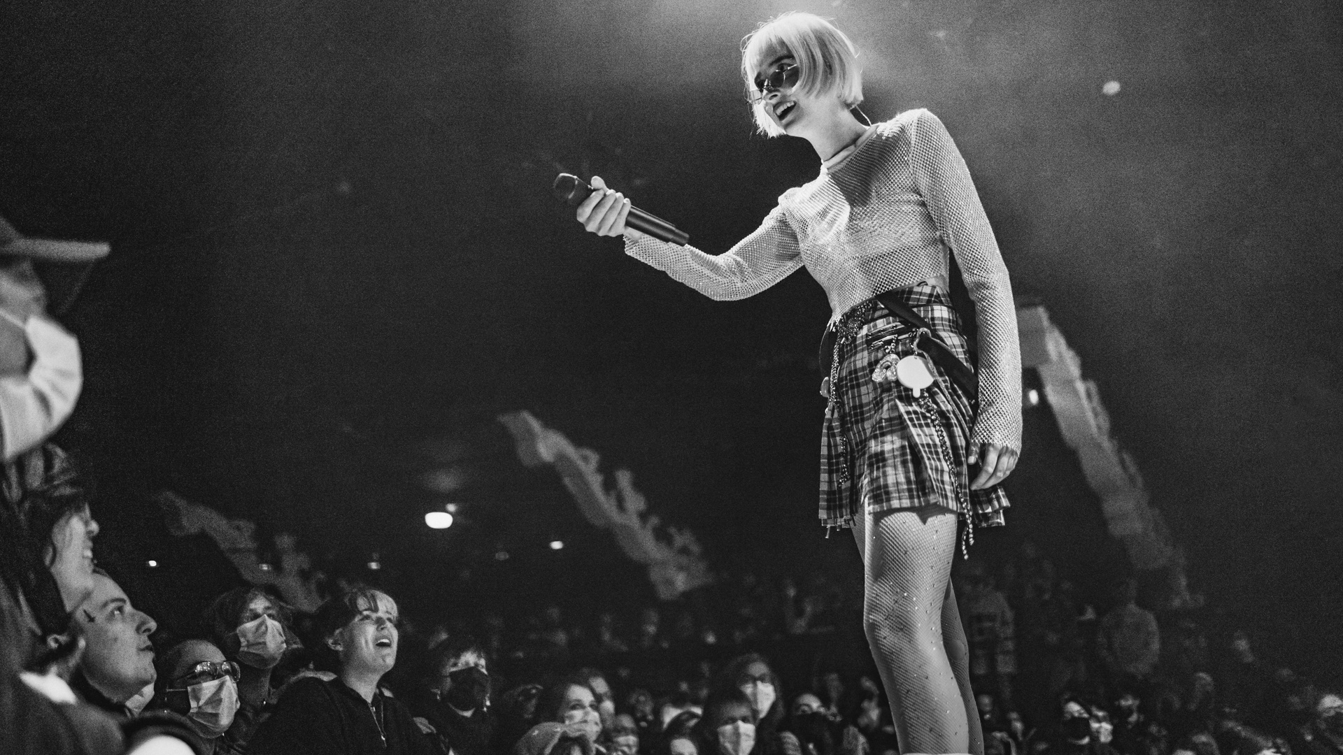 tessa violet at town ballroom - photo by emma@deathscythemedia