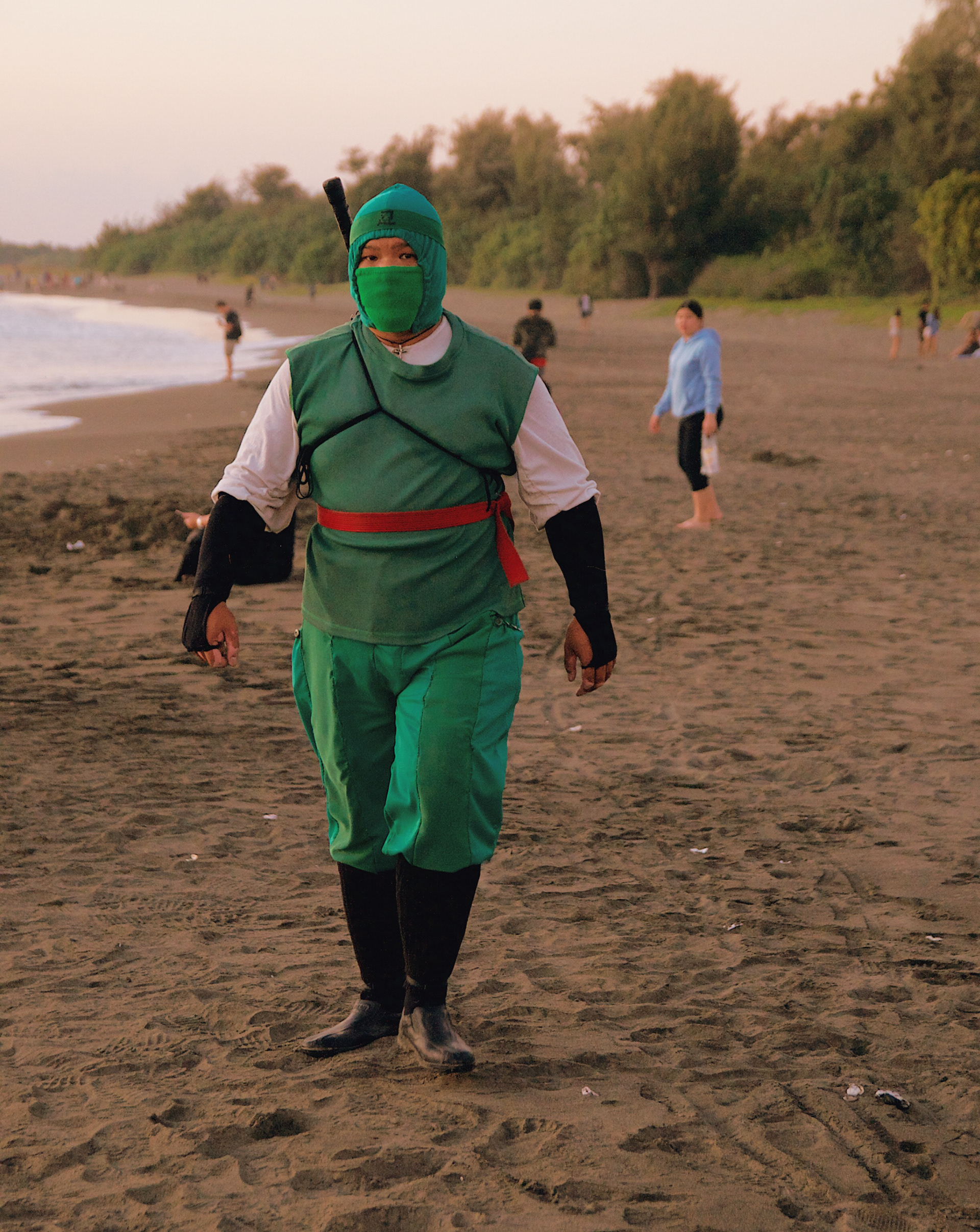 Ninjas also go to the beach. Memories from Taiwan.