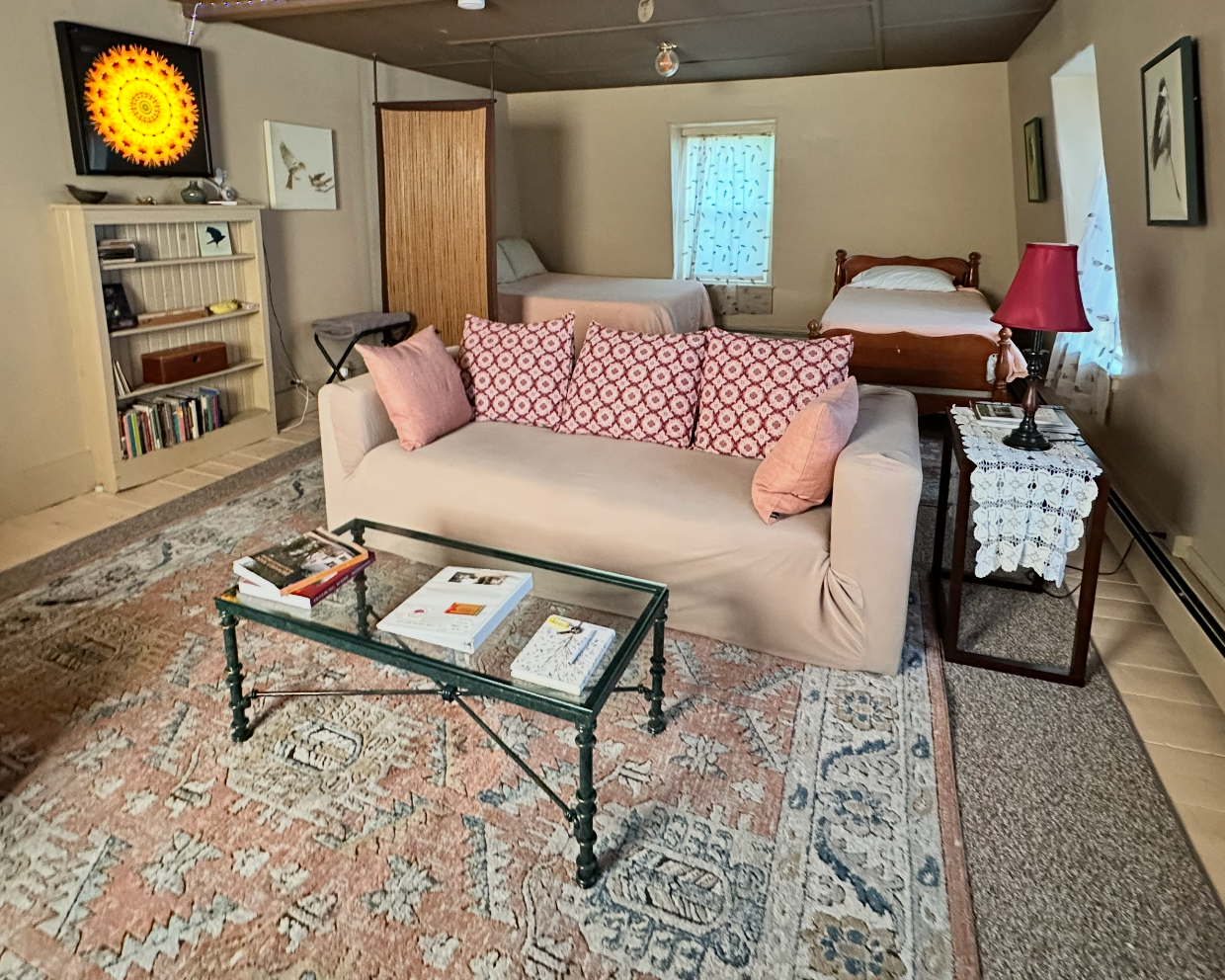Living Room/ Bedroom