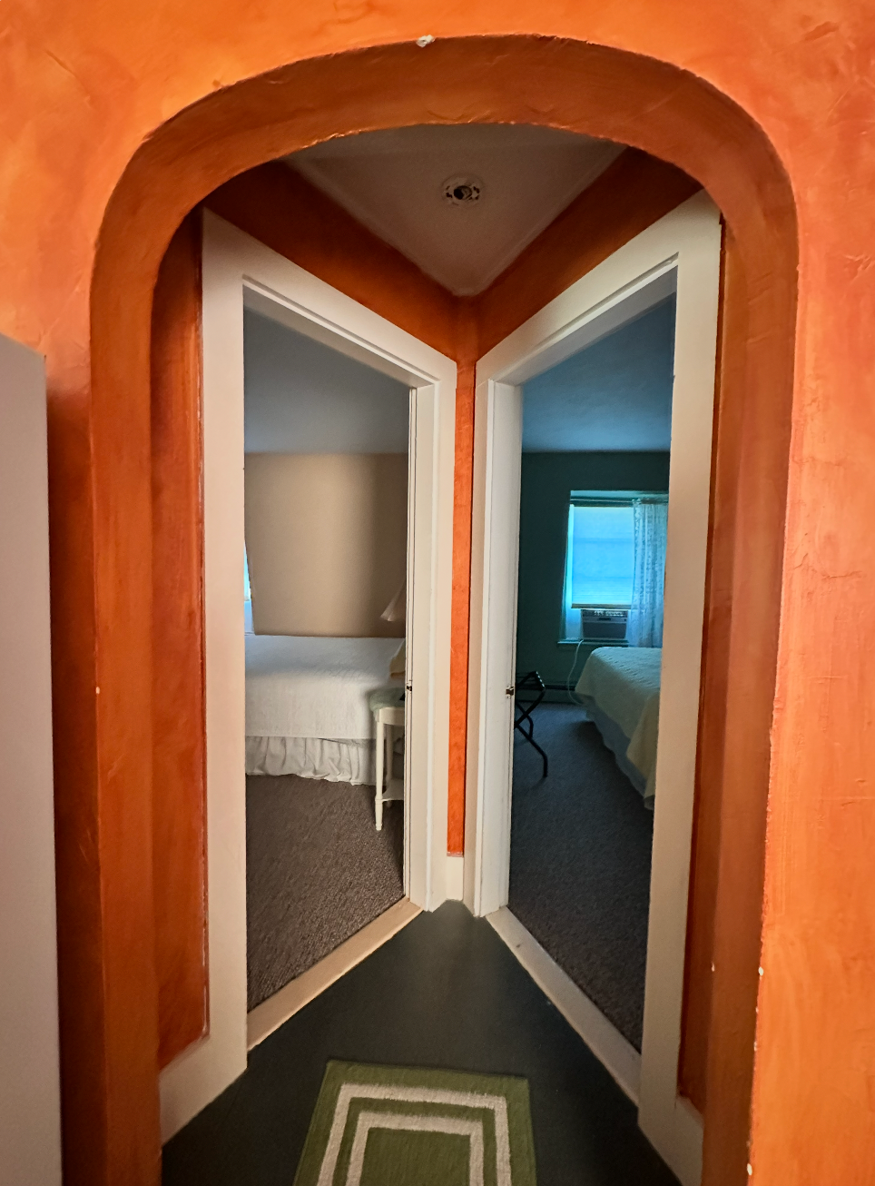 bedrooms off of kitchen